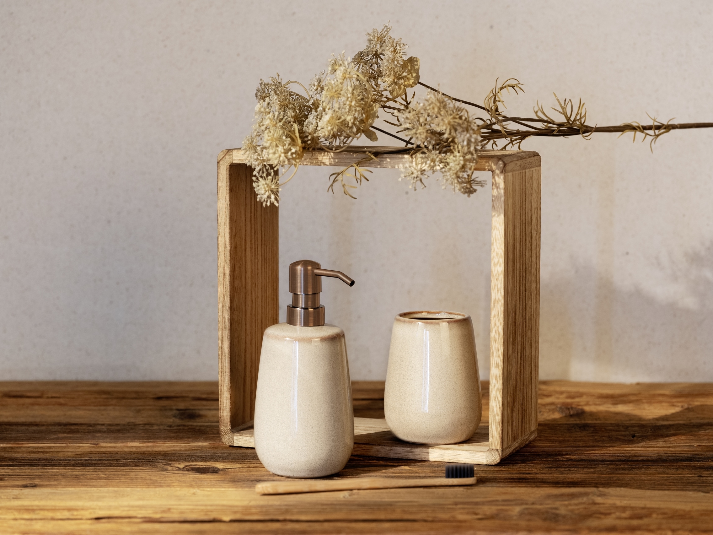 WENKO Badaccessoire-Set »Sirmione« Seifenspender und Zahnputzbecher, Keramik mit individueller Glasur
