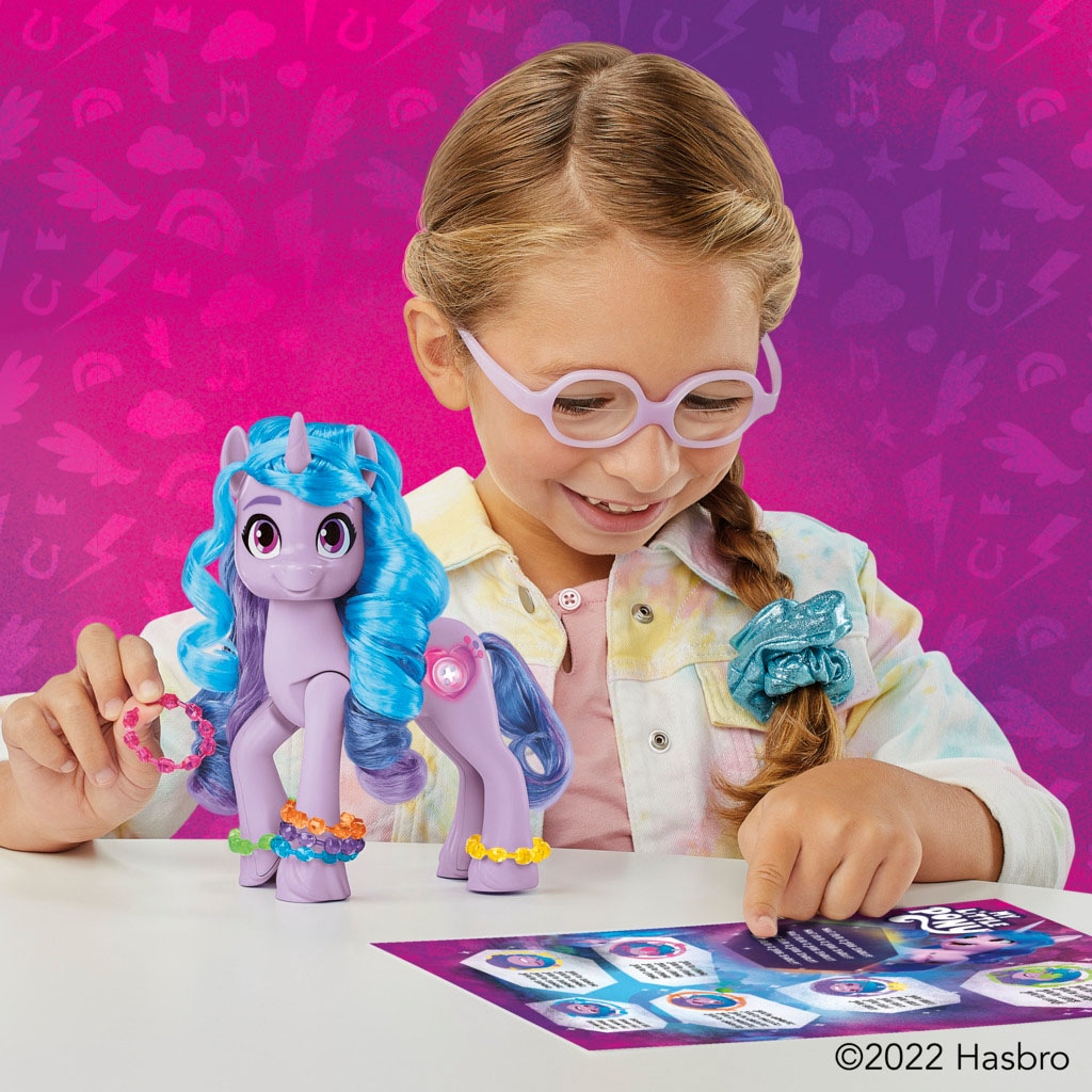 Hasbro Spielfigur »Izzy Moonbow«, mit über 20 Reaktionen und leuchtendem Schönheitsfleck