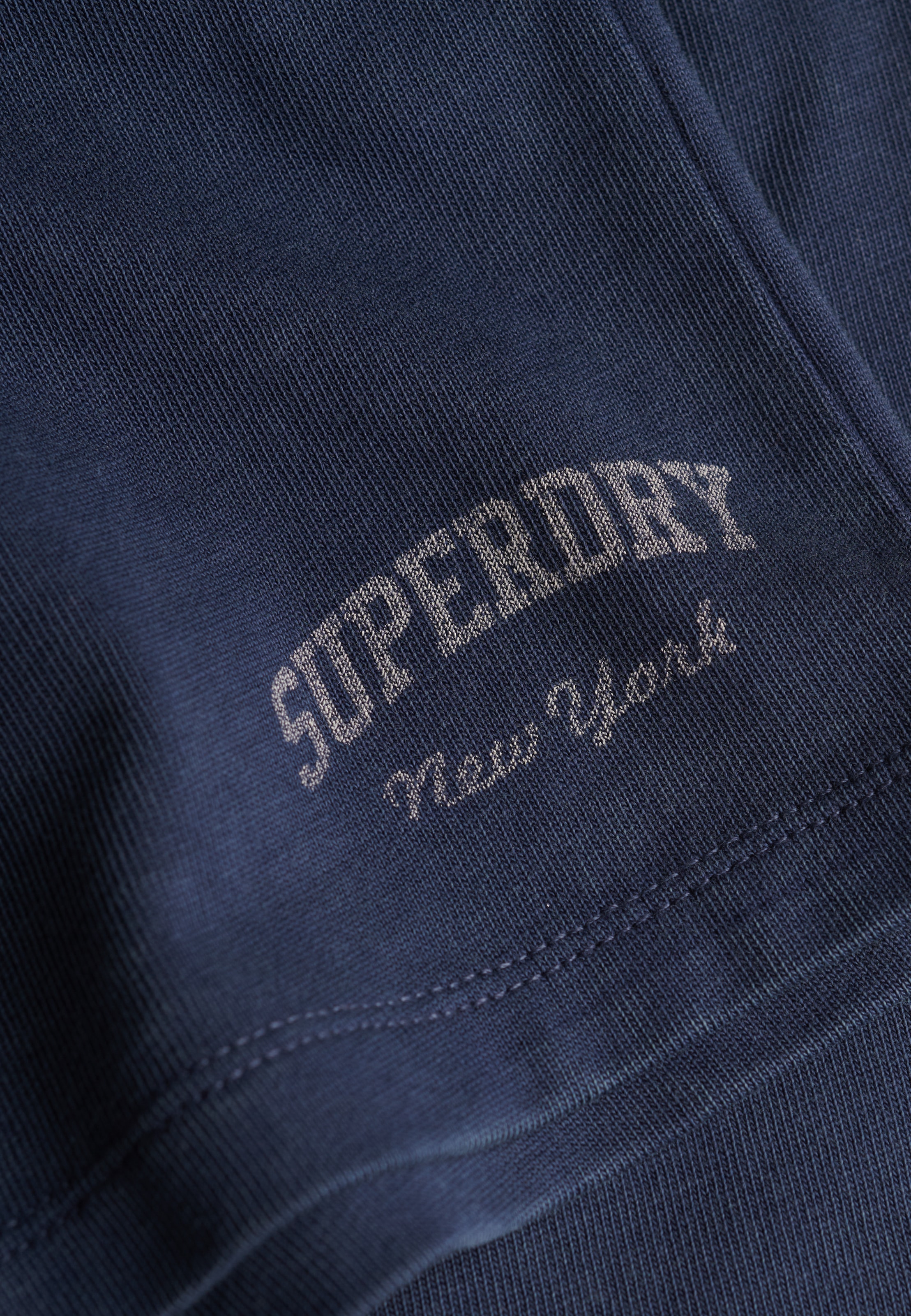 Superdry Shorts »ATH ESS JERSEY SCRIPT SHORT«  mit Baumwolle und Jersey, Slim Fit, melierte Optik
