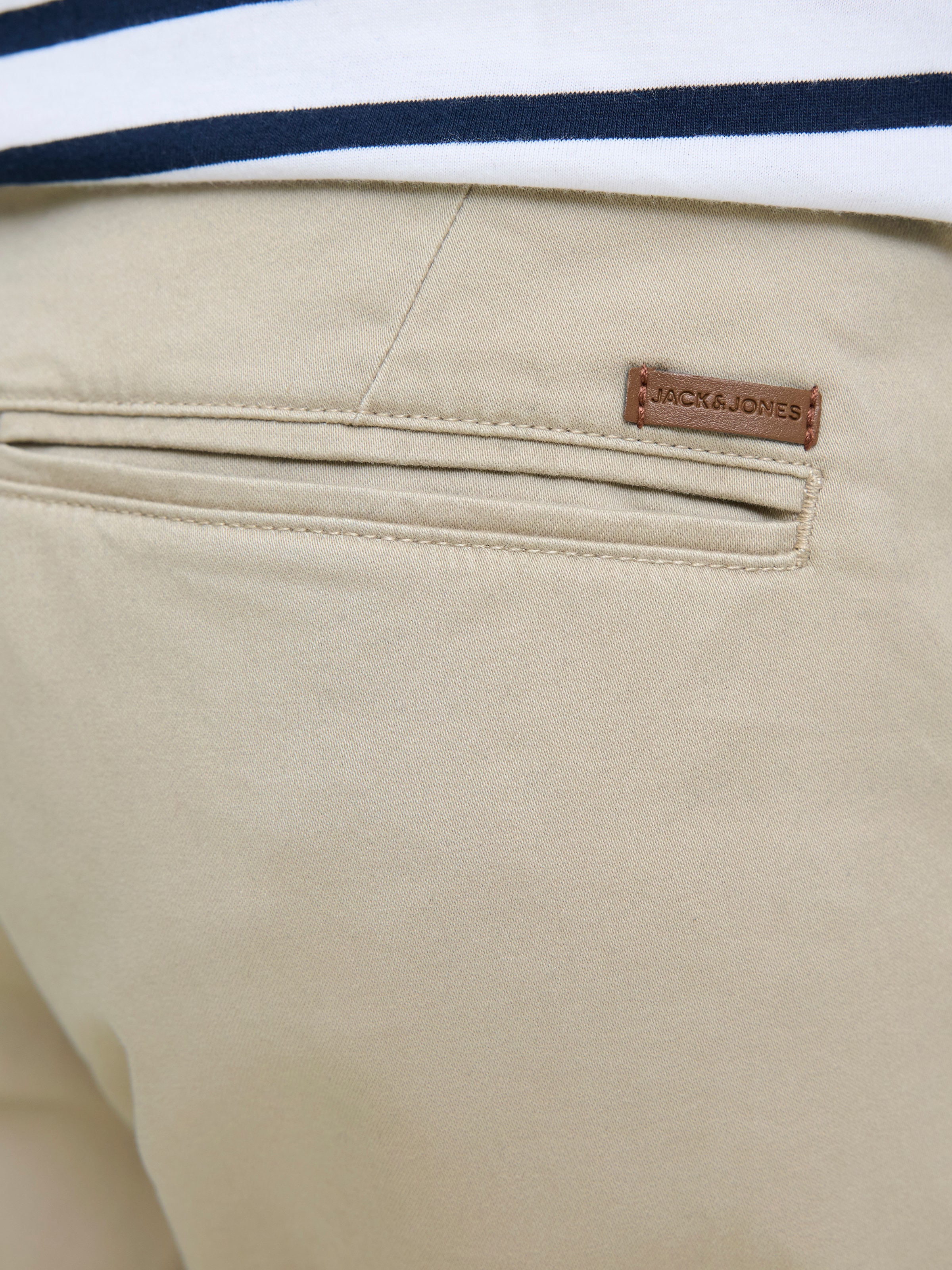 Jack & Jones PlusSize Chinoshorts »JPSTBOWIE JJSHORTS SOLID SN  PLS«  mit Umschlag
