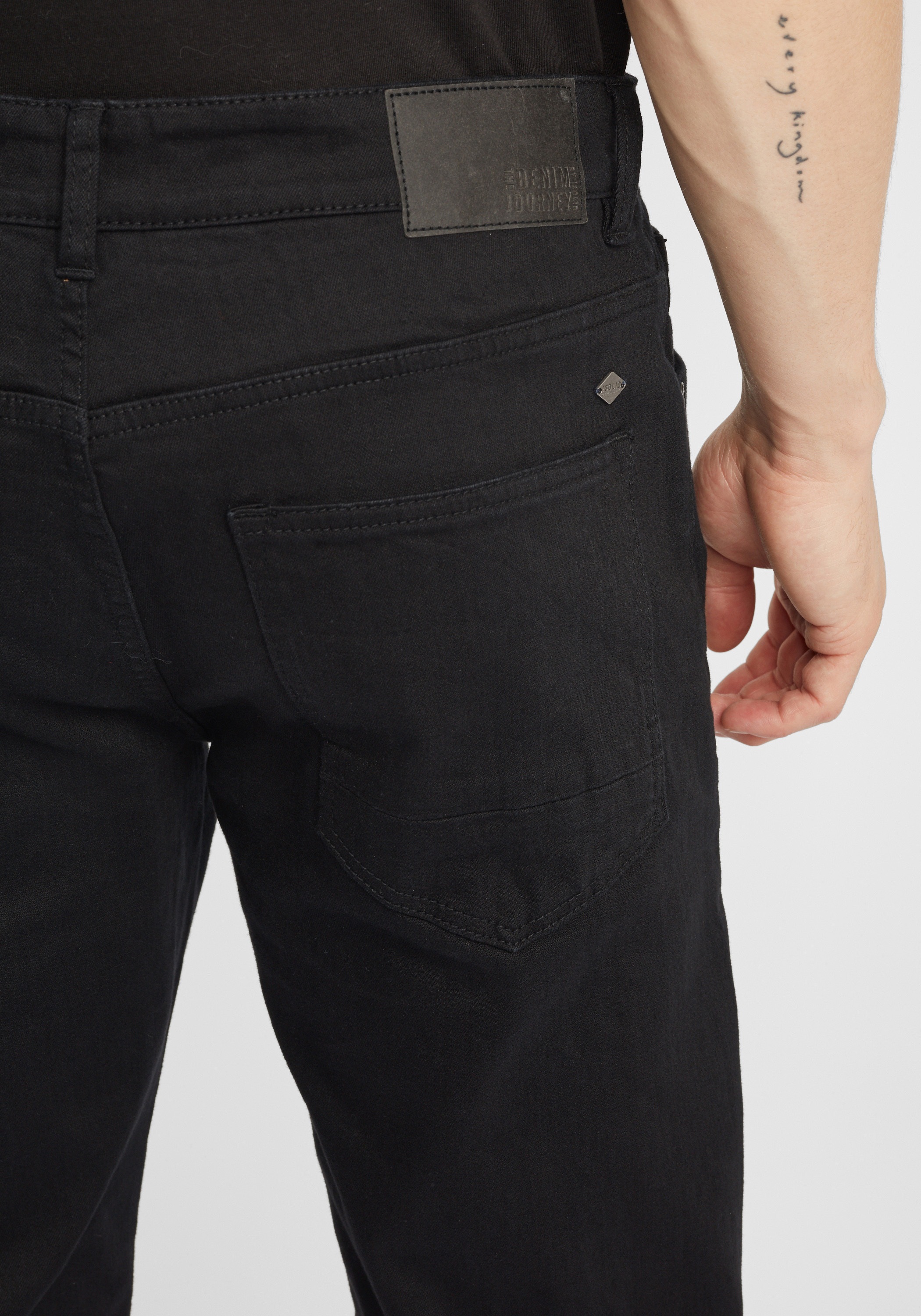 !Solid Bequeme Jeans »Jeans SDFynn«