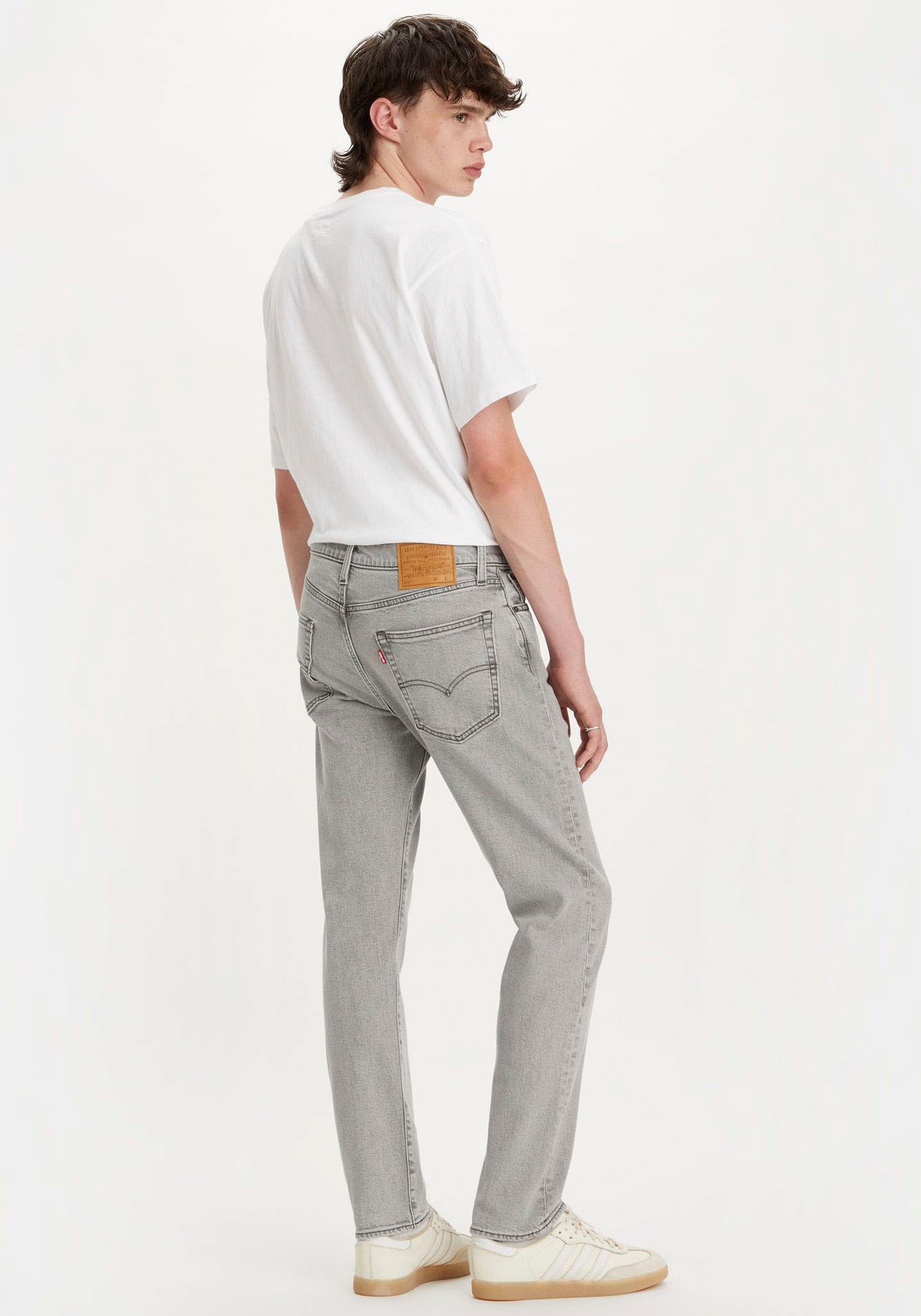 Levi's® Tapered-fit-Jeans »502 TAPER«, in elegantem, modernem Stil