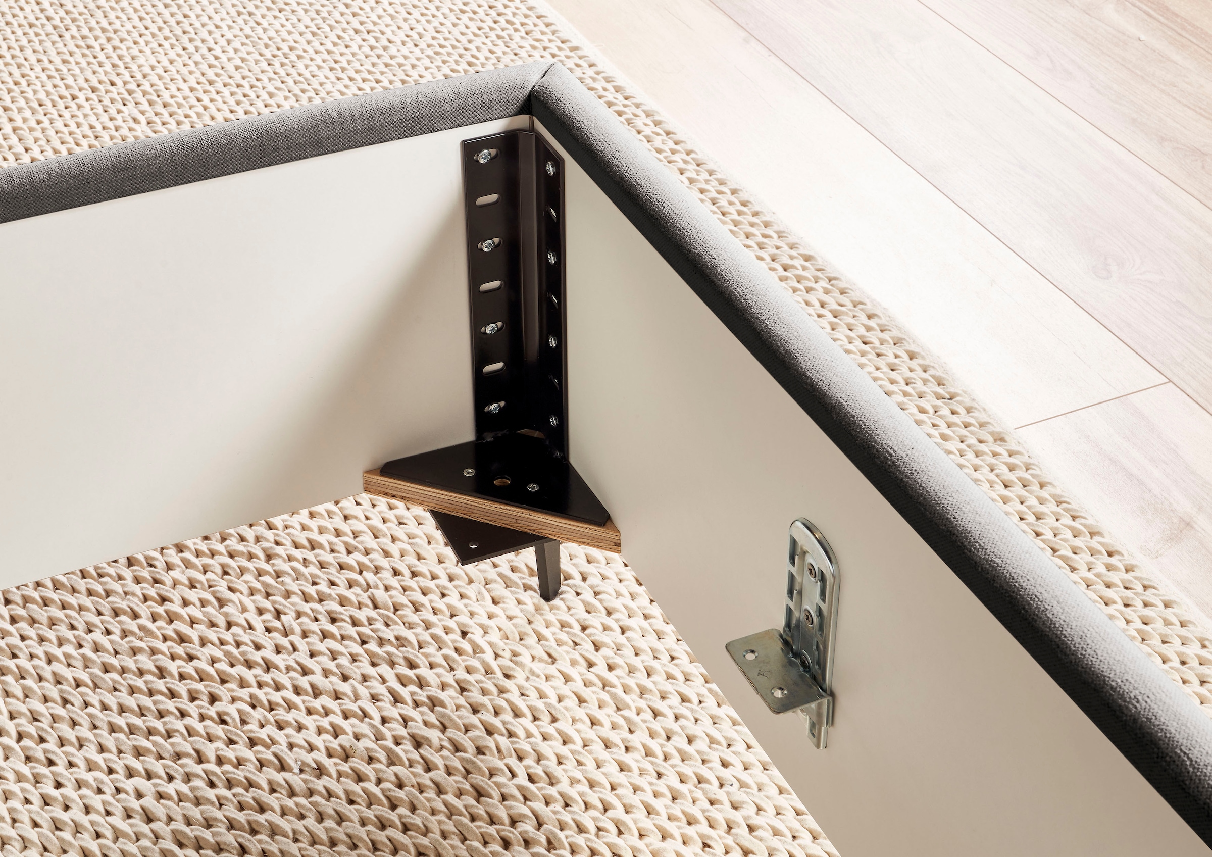 Musterring Polsterbett »Elos« Kopfteil mit doppeltem Stehsaum, Metallfuß in schwarz,  in 4 Größen