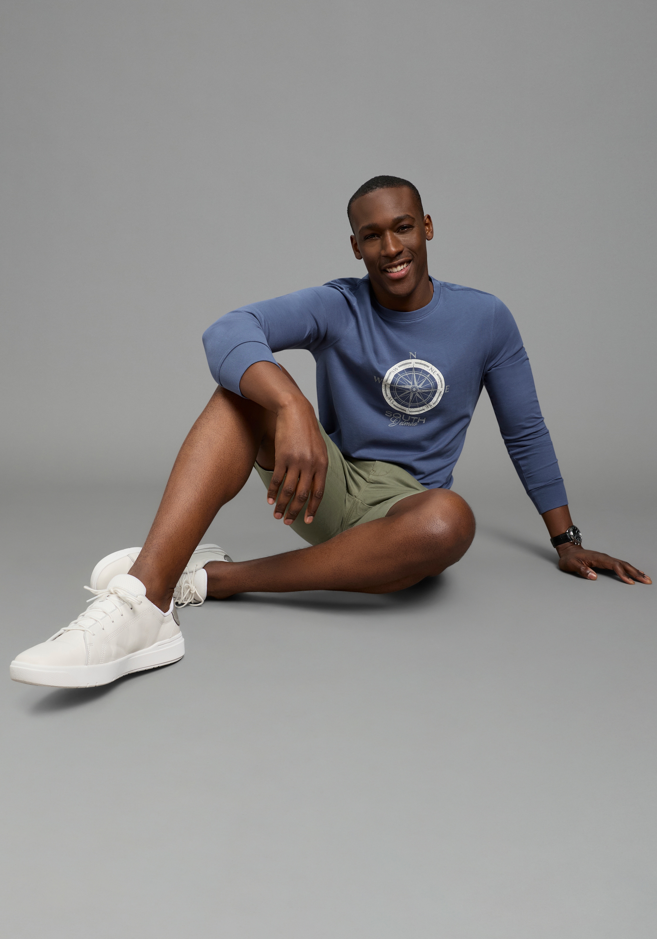 DELMAO Rundhalsshirt »Neue Kollektion« casual Stil, langarm, schmale Passform, mit Print