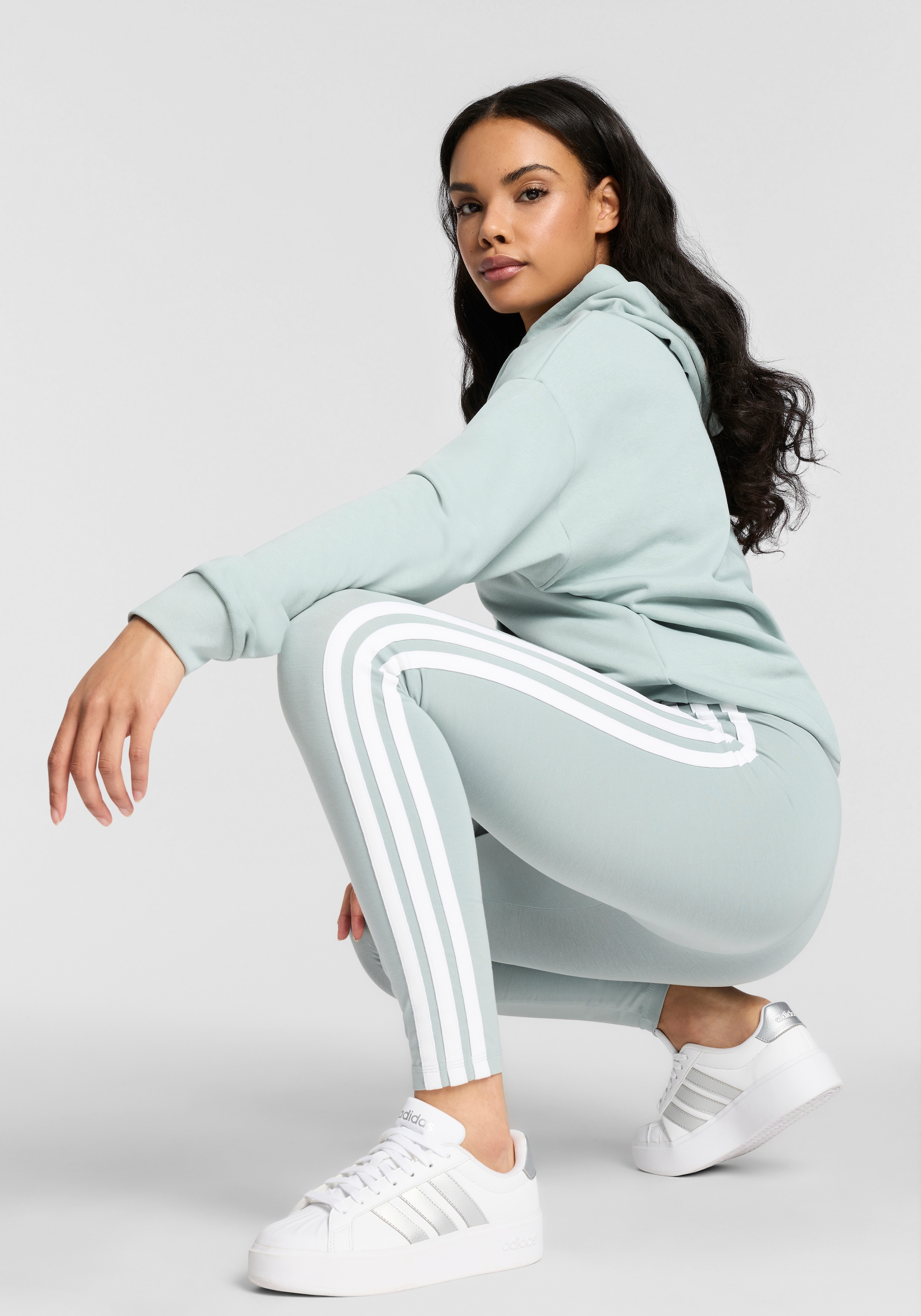 adidas Sportswear Trainingstights »ESSENTIALS 3-STREIFEN COTTON«  sportlicher Look mit 3-Streifen, aus Baumwolle und Elasthan