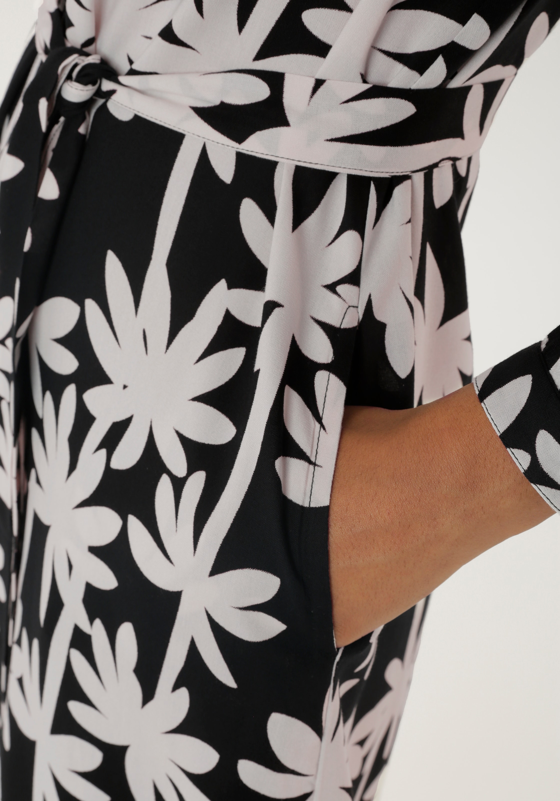 Aniston SELECTED Blusenkleid, mit edler Palmen-Musterung