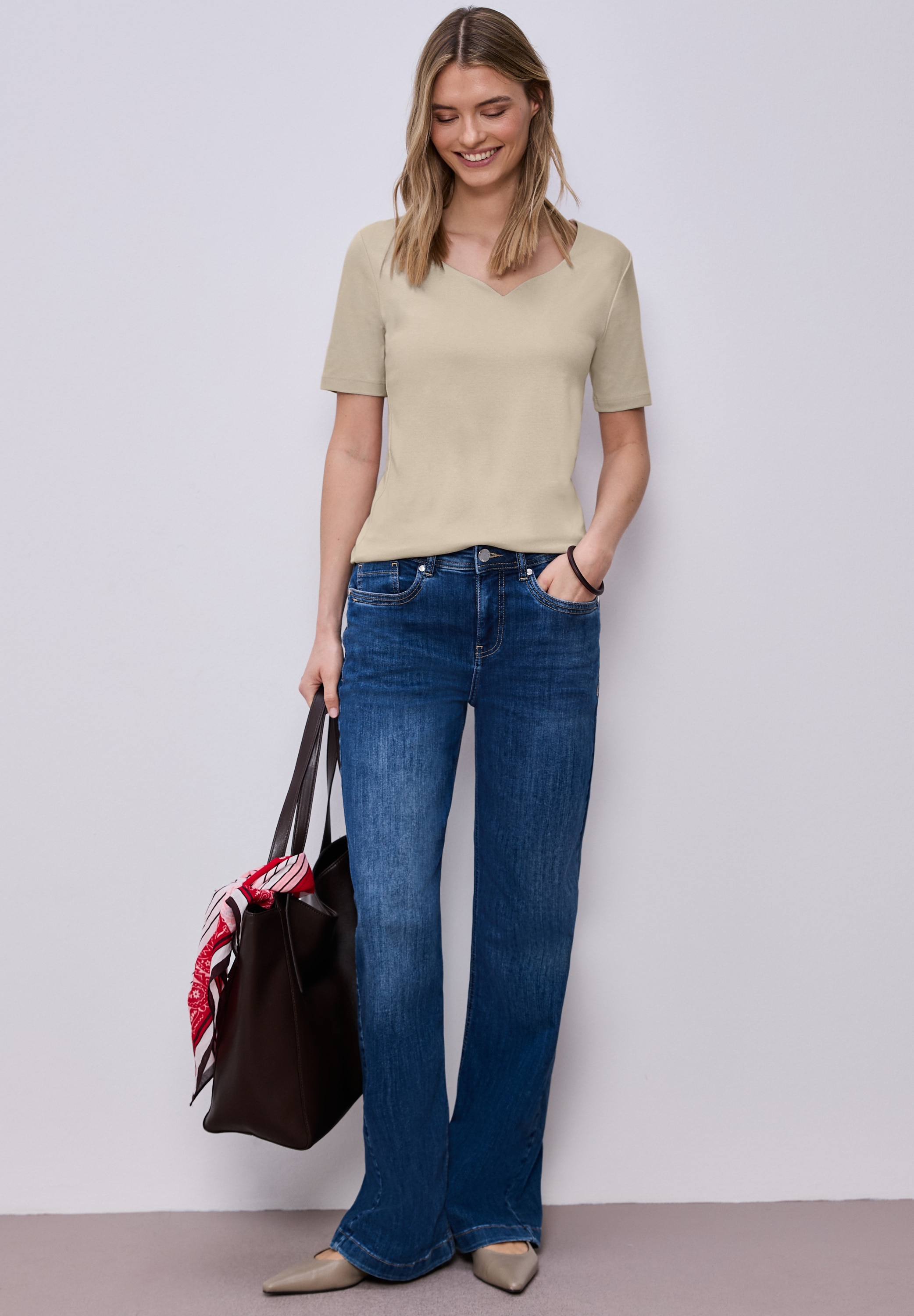 STREET ONE Kurzarmshirt »Style Ada« Sommershirt mit Herz-Ausschnitt