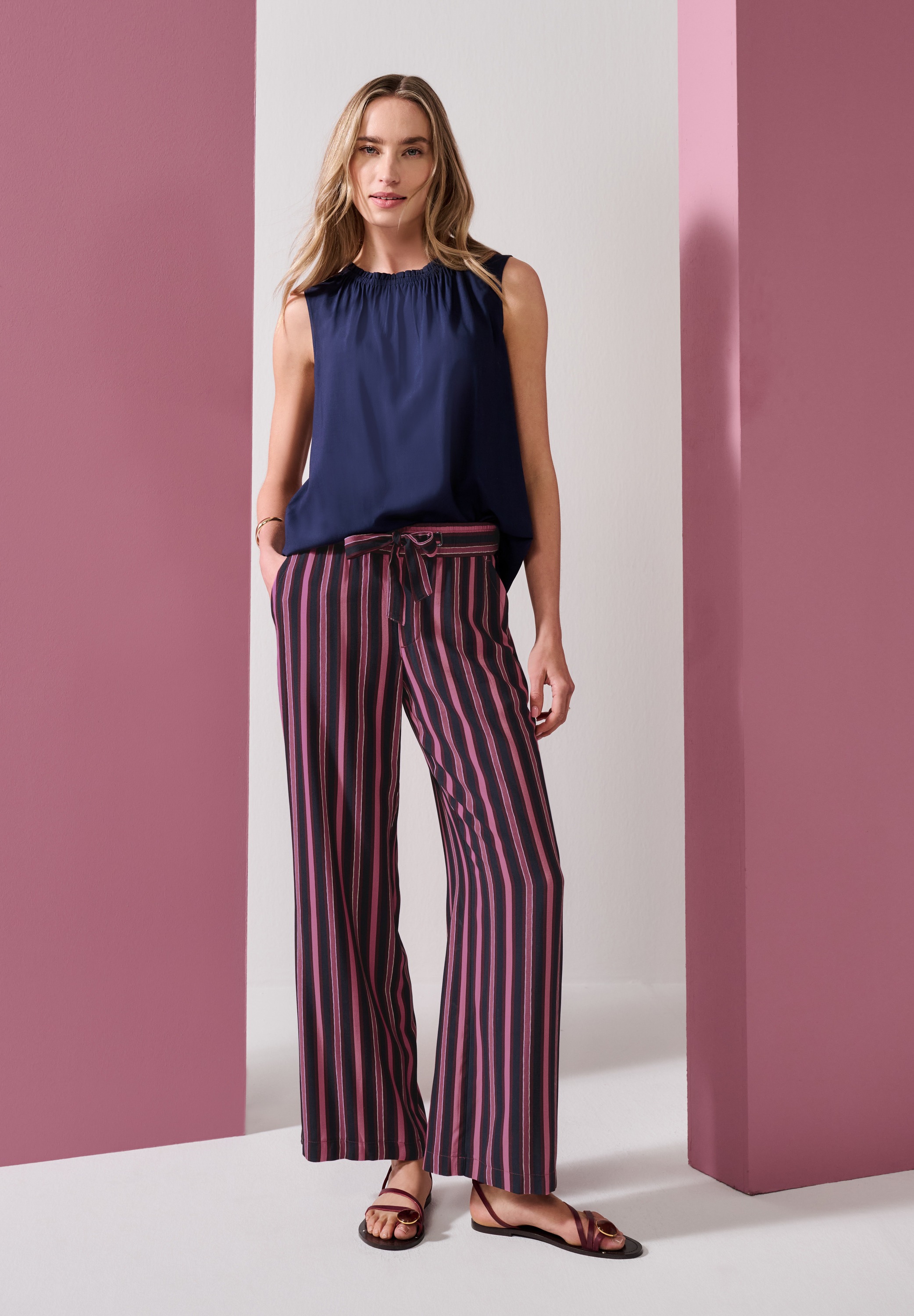 STREET ONE Stoffhose »Style Emee«  Sommerhose im Loose Fit / mit Streifen