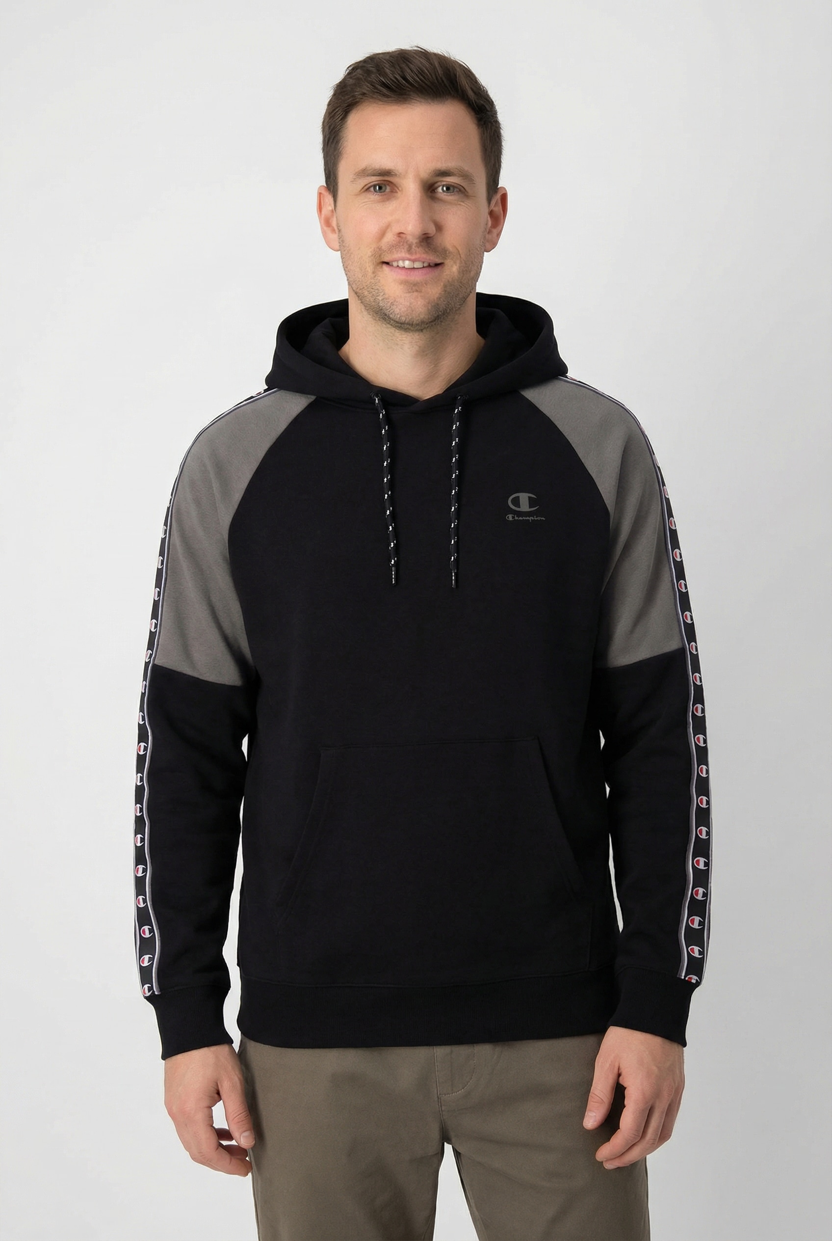 Champion Kapuzensweatshirt »Sports-inspired Interlock Hoodie with Tape detailing«, für sportliche Aktivitäten, mit Rundhalsausschnitt
