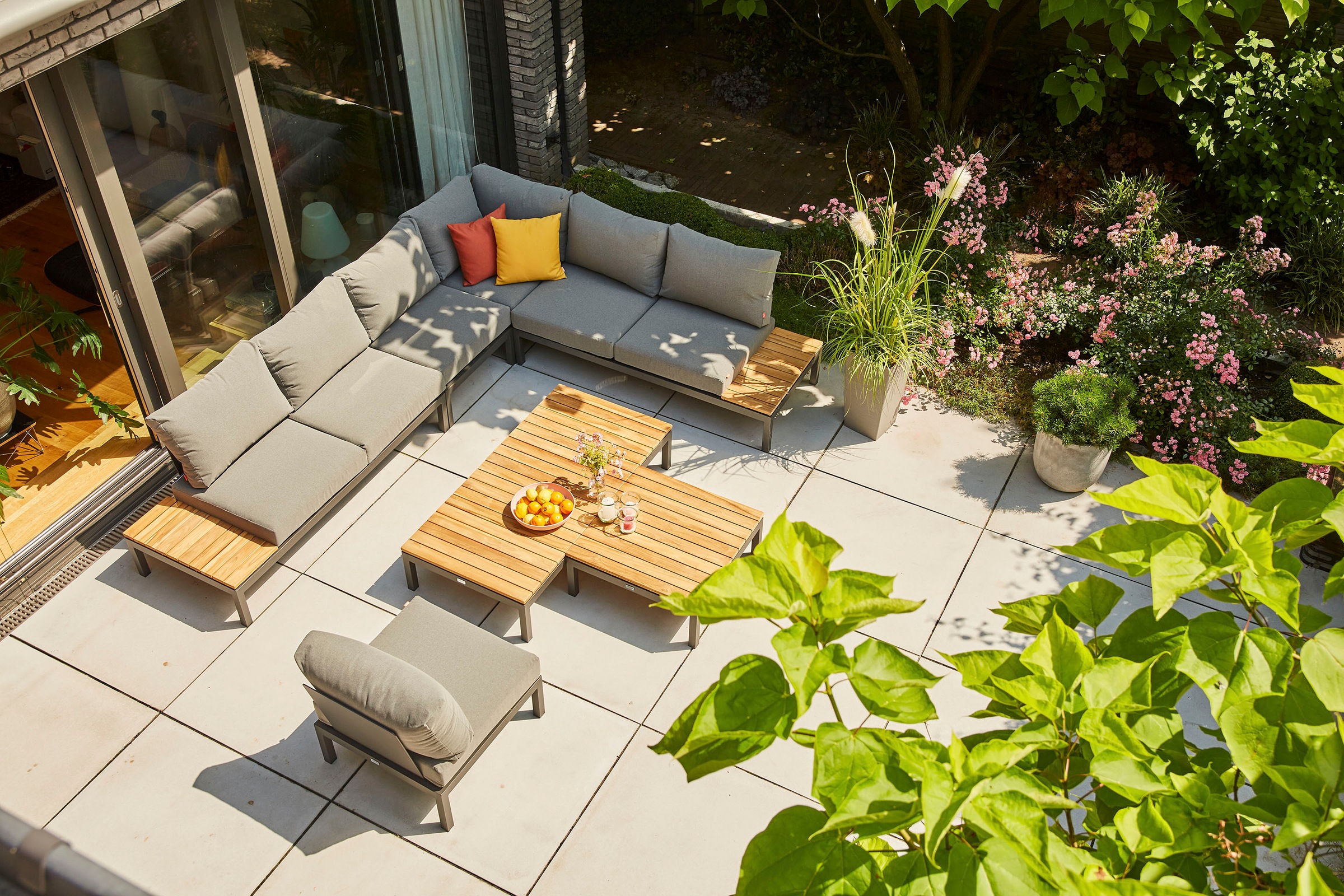 Siena Garden Gartenlounge-Set »Alvida«, (Set, 15 tlg.), best. aus 2 Sofas, 1 Ecksofa, 1 Tisch und 12 Kissen