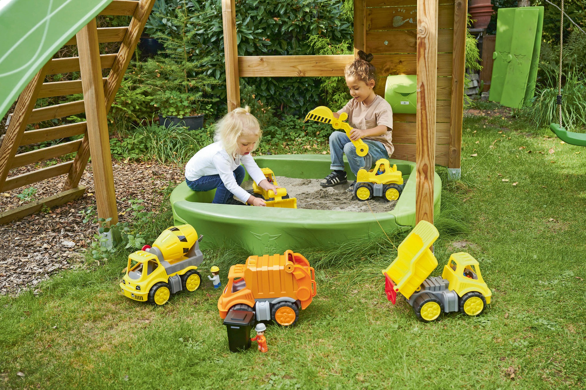 BIG Spielzeug-Betonmischer »Power-Worker Zementmischer+ Figur«, Made in Germany