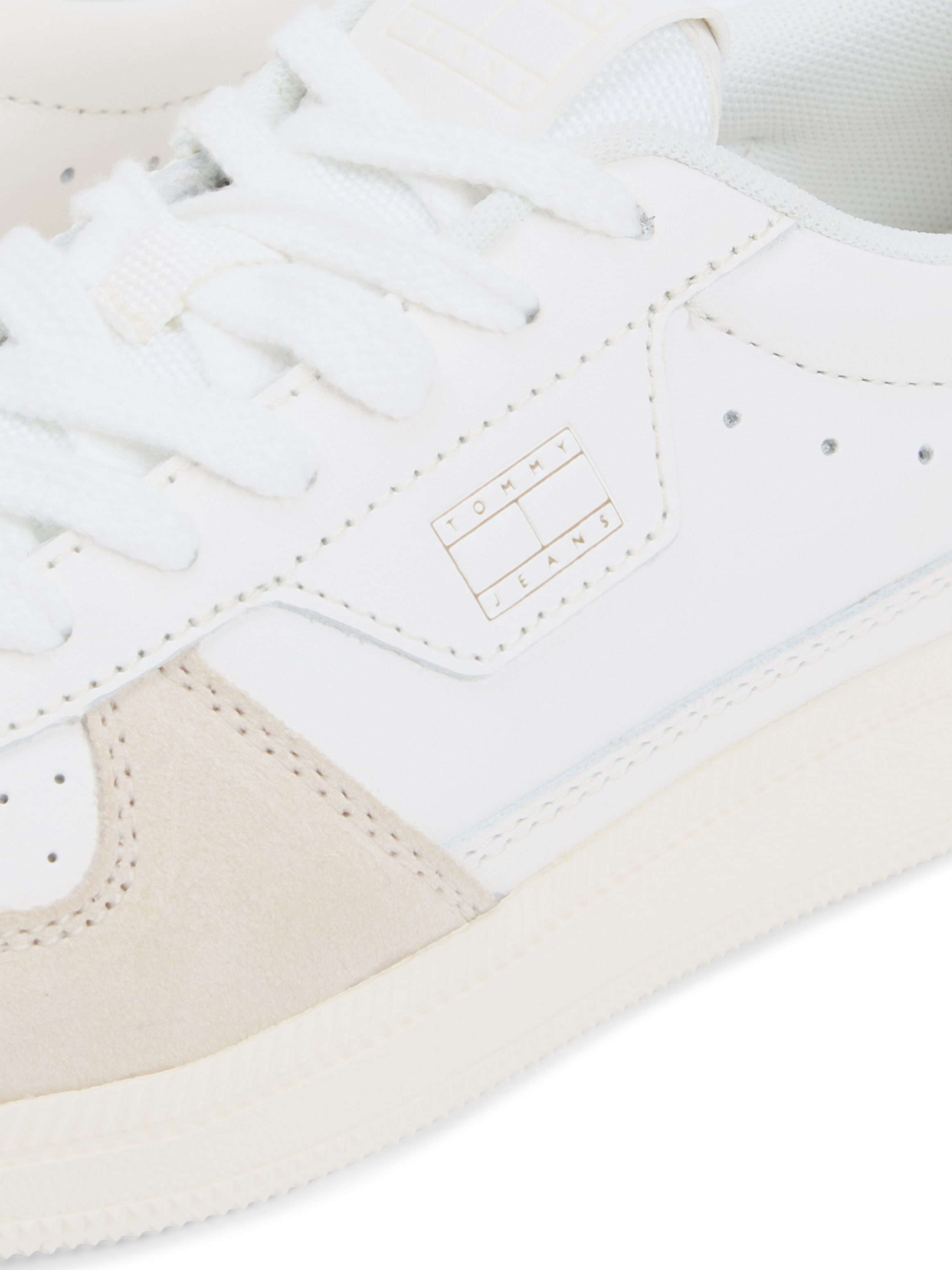 Tommy Jeans Plateausneaker »THE GREENWICH EDGE LEATHER«  Freizeitschuh, Halbschuh, Schnürschuh mit goldfarbenem Logoschriftzug