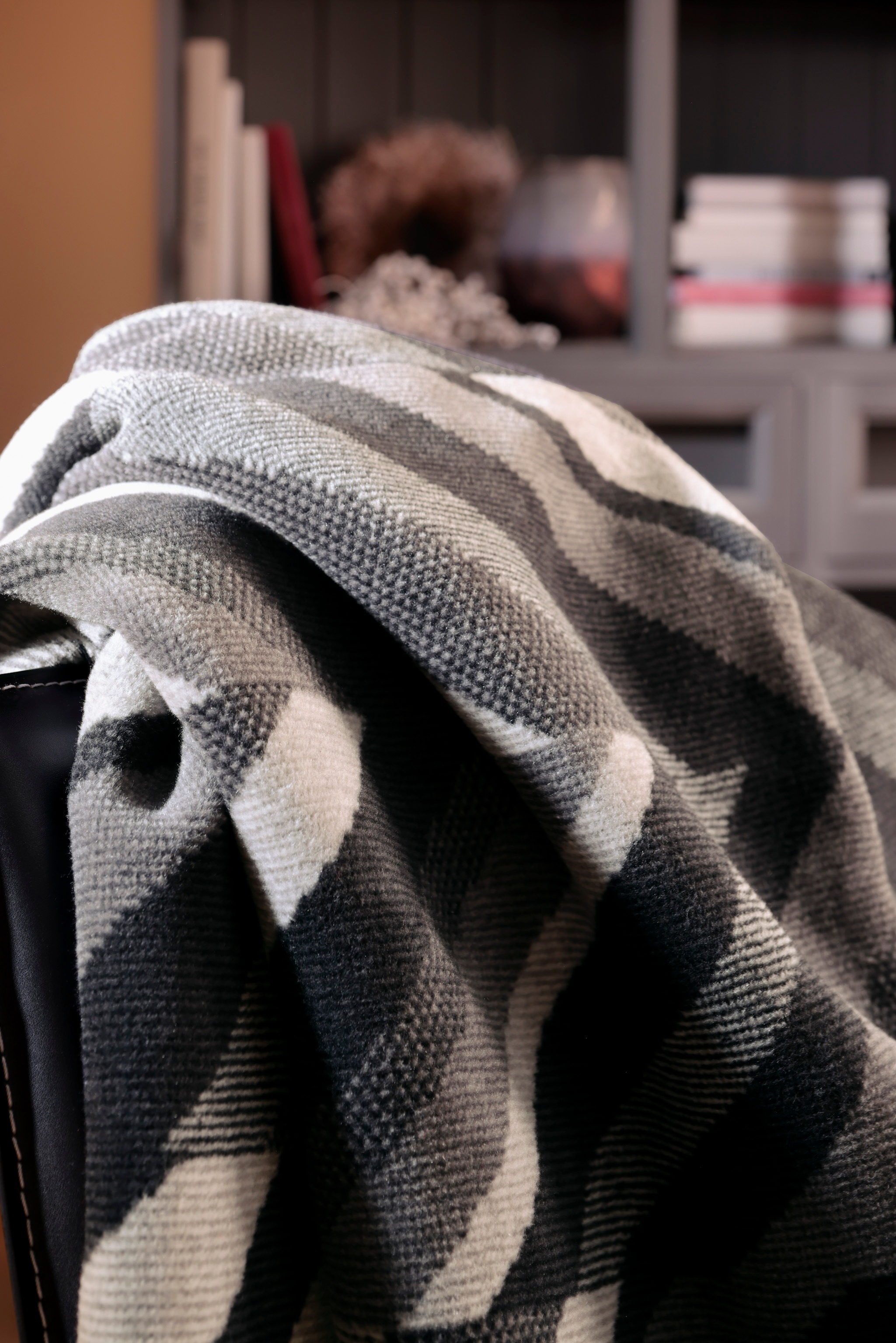 Biederlack Wohndecke »Shifted«, mit geketteltem Zierstich