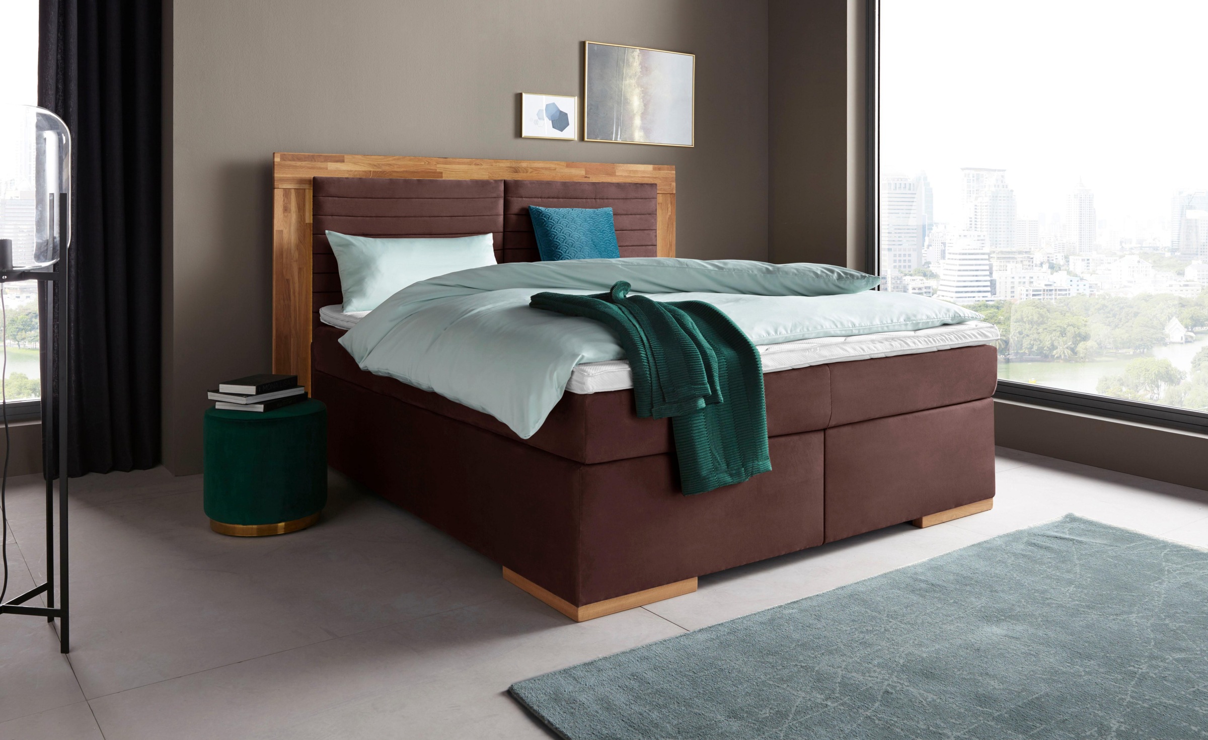 Places of Style Boxspringbett »Cup«, mit LED-Beleuchtung, Massivholzrahmen und Topper, in 2 Härtegraden
