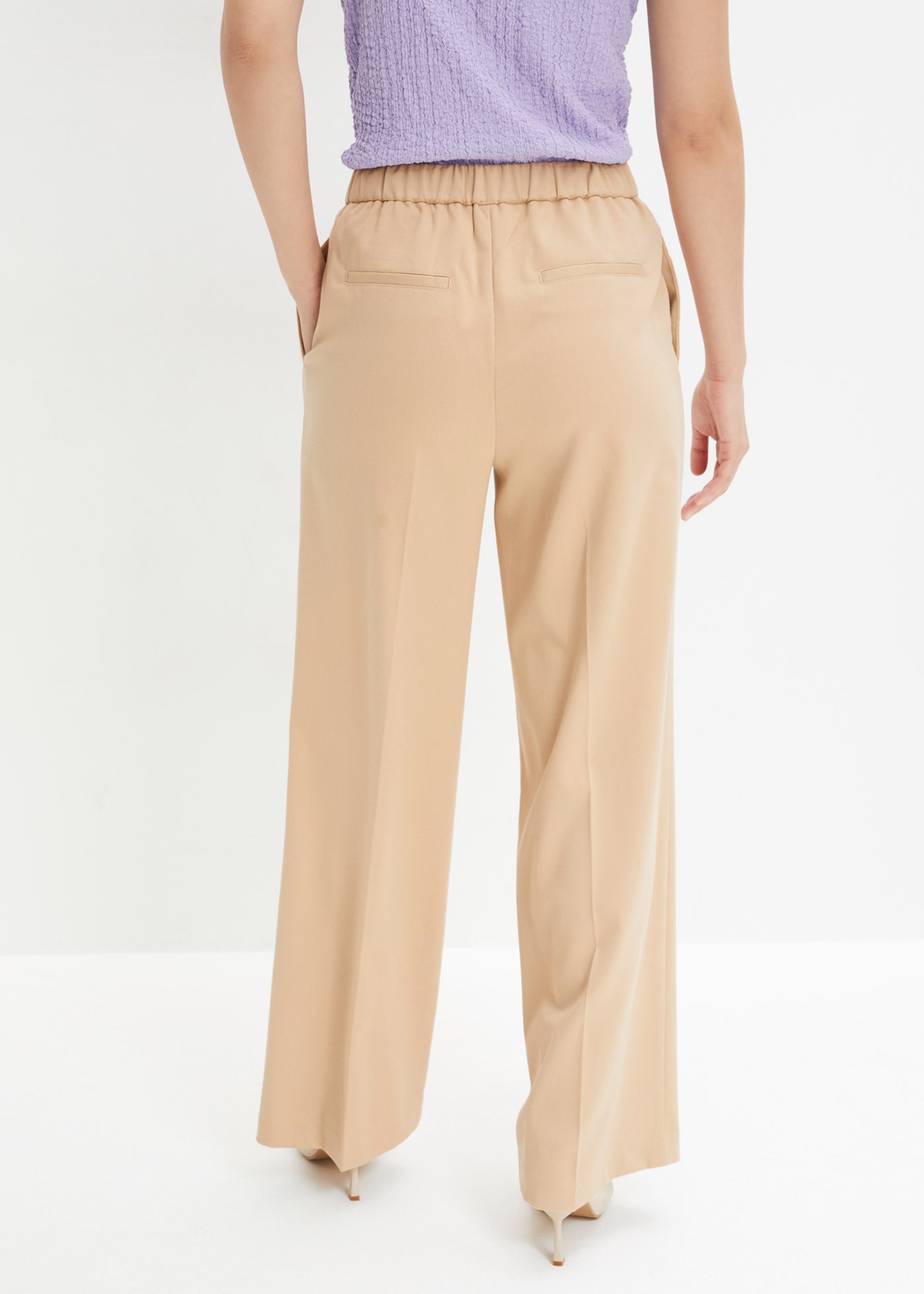 bonprix Bundfaltenhose »Bundfaltenhose«  aus Polyester, Viskose und Elasthan, Loose Fit, festlicher Stil