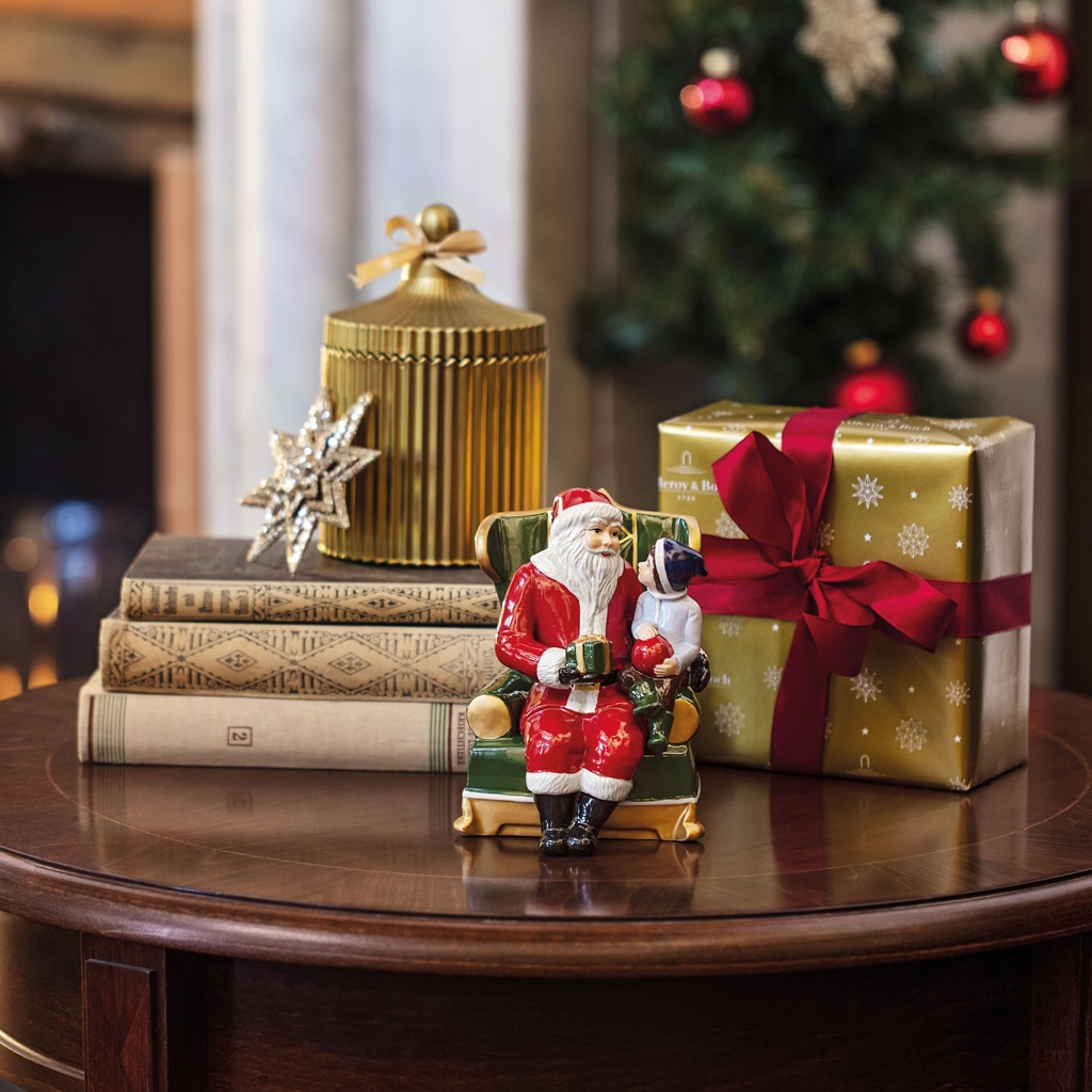 Villeroy & Boch Weihnachtsfigur »Dekofigur Santa auf Sessel Christmas Toys bunt«