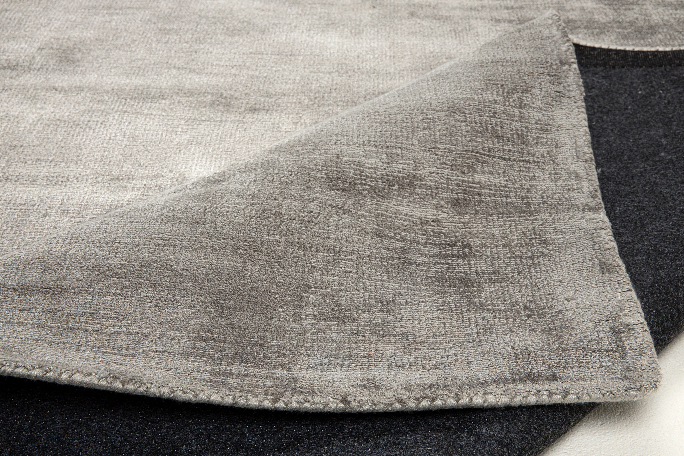 TOM TAILOR HOME Teppich »Shine uni«, rechteckig, 8 mm Höhe, Handweb Teppich, 100% Viskose, handgewebt, mit elegantem Schimmer