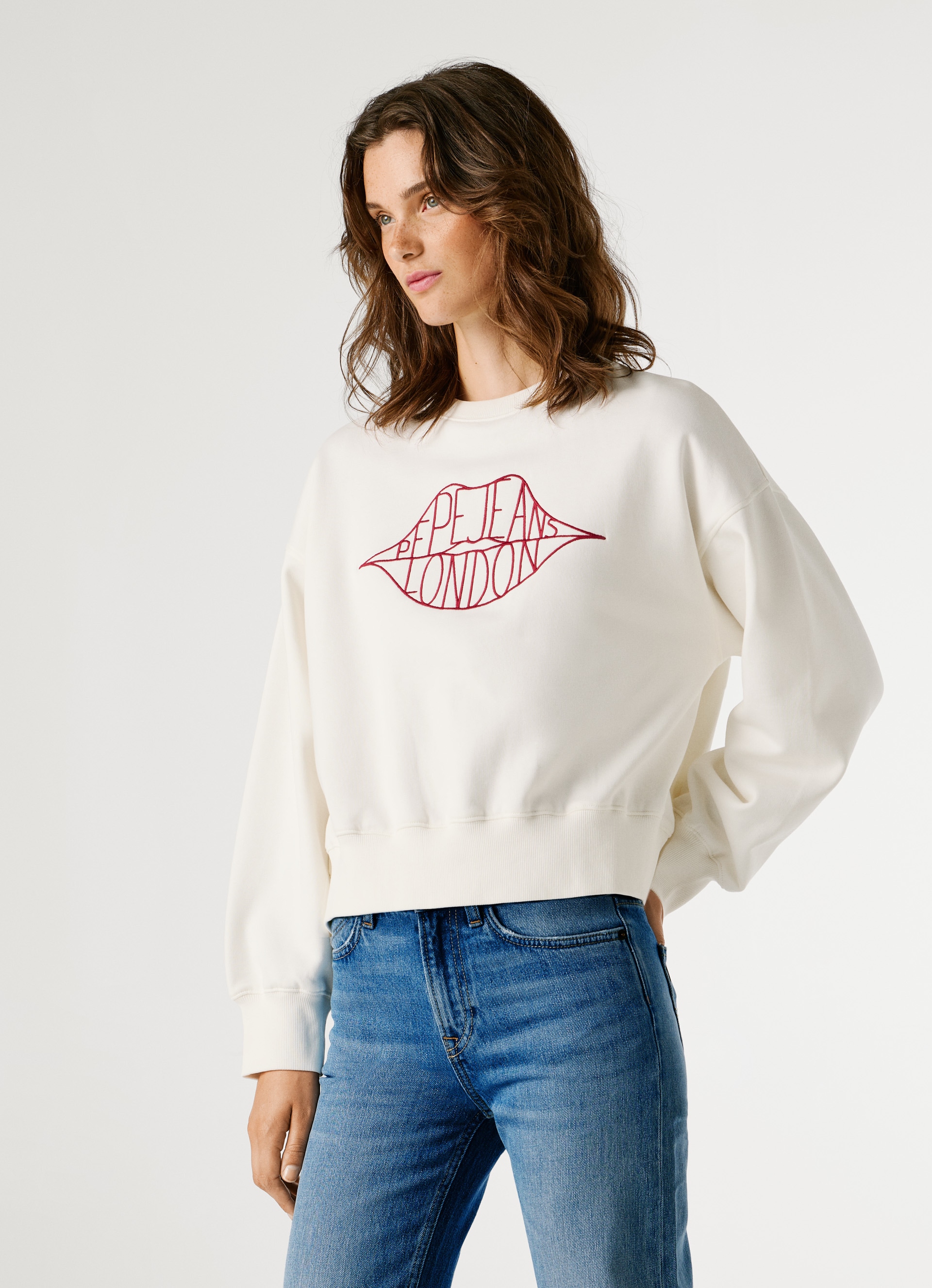 Pepe Jeans Sweatshirt »BERNIS«, mit Rundhals, bestickt

