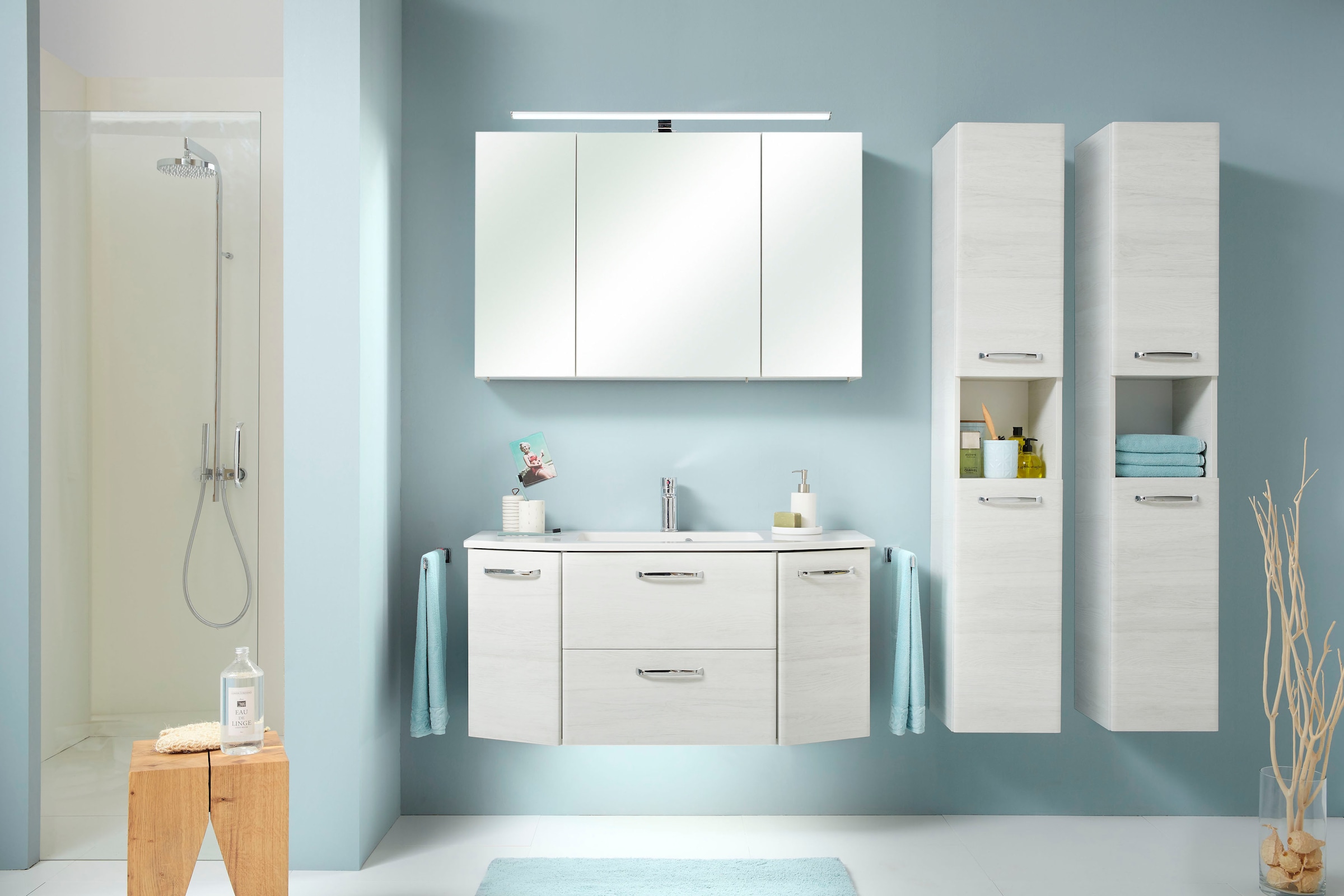 Saphir Hochschrank »Quickset Badschrank 30 cm breit, 2 Türen, 1 Nische, 3 Einlegeböden«, Badezimmer-Hochschrank inkl. Türdämpfer, Griffe in Chrom glänzend
