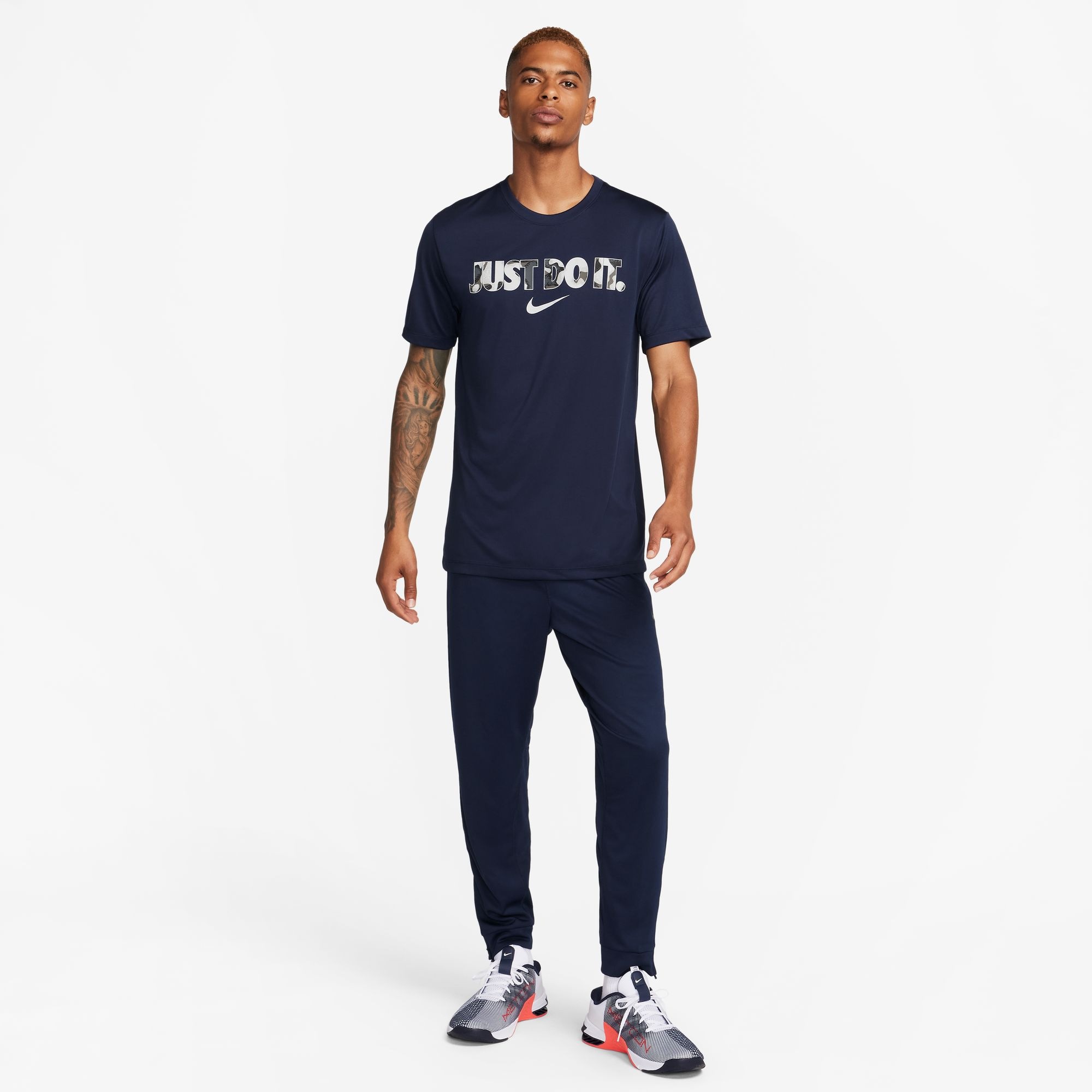 Nike Trainingshose »DRI-FIT TOTALITY MEN'S TAPERED FITNESS PANTS«
