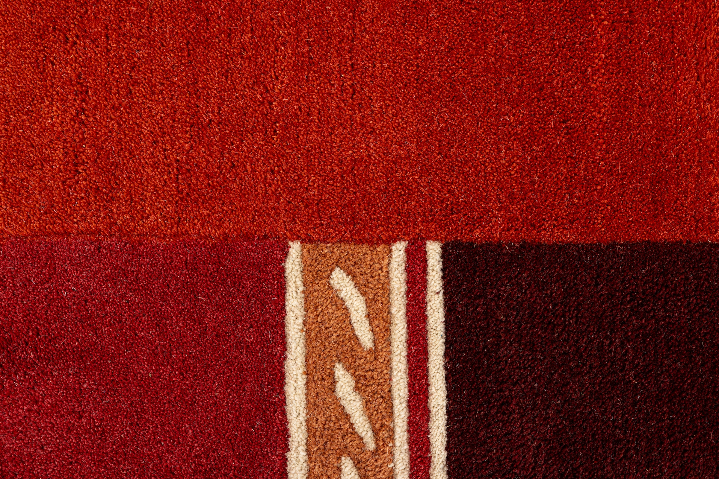 THEKO Wollteppich »Tromso, Wolle, handgearbeitet, Bordüre mit Hoch-Tief-Effekt« rechteckig 15 mm Höhe Wohnzimmer, Schlafzimmer, Esszimmer