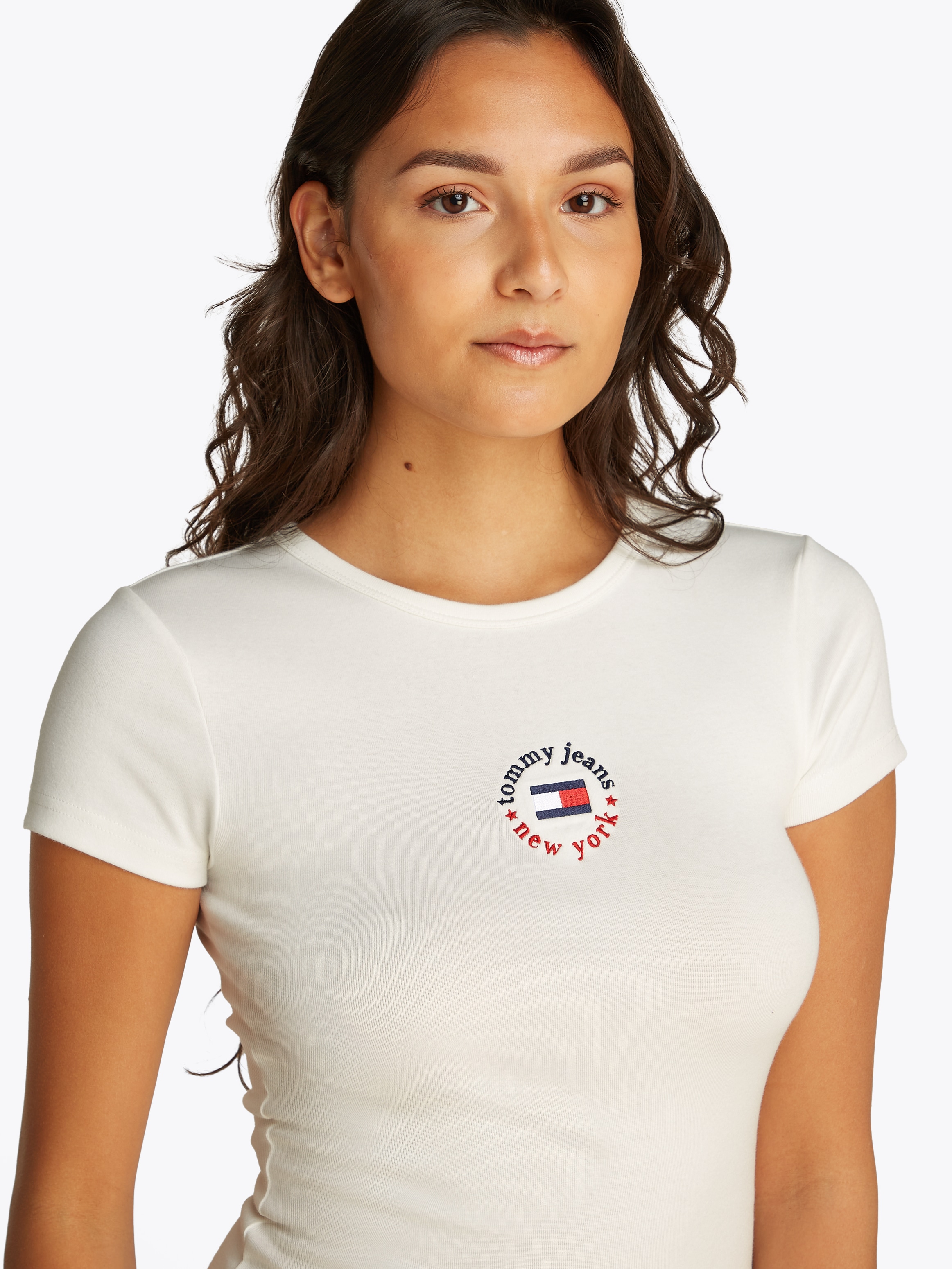 Tommy Jeans Jerseykleid »TJW BODYCON LOGO 2 DRESS«, mit Logostickerei, mit Kurzarm, in Midi-Länge