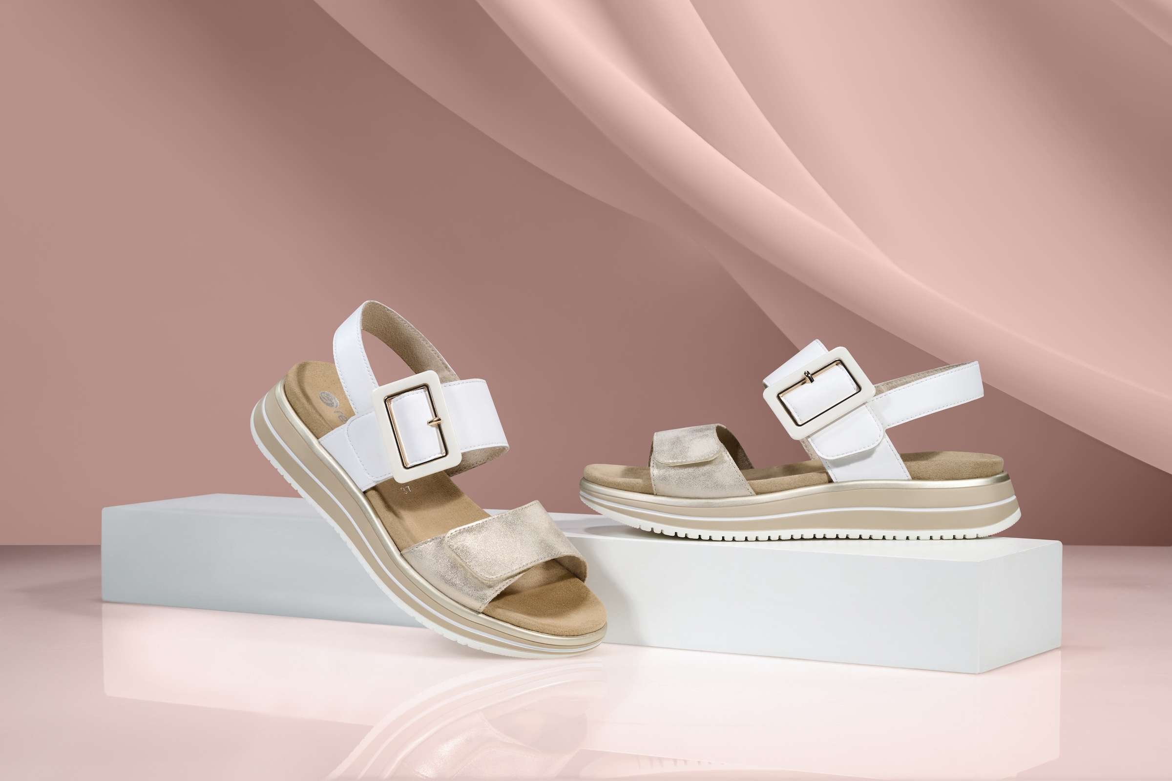 Remonte Keilsandalette, Sommerschuh, Riemchensandale mit komfortablem Softfußbett