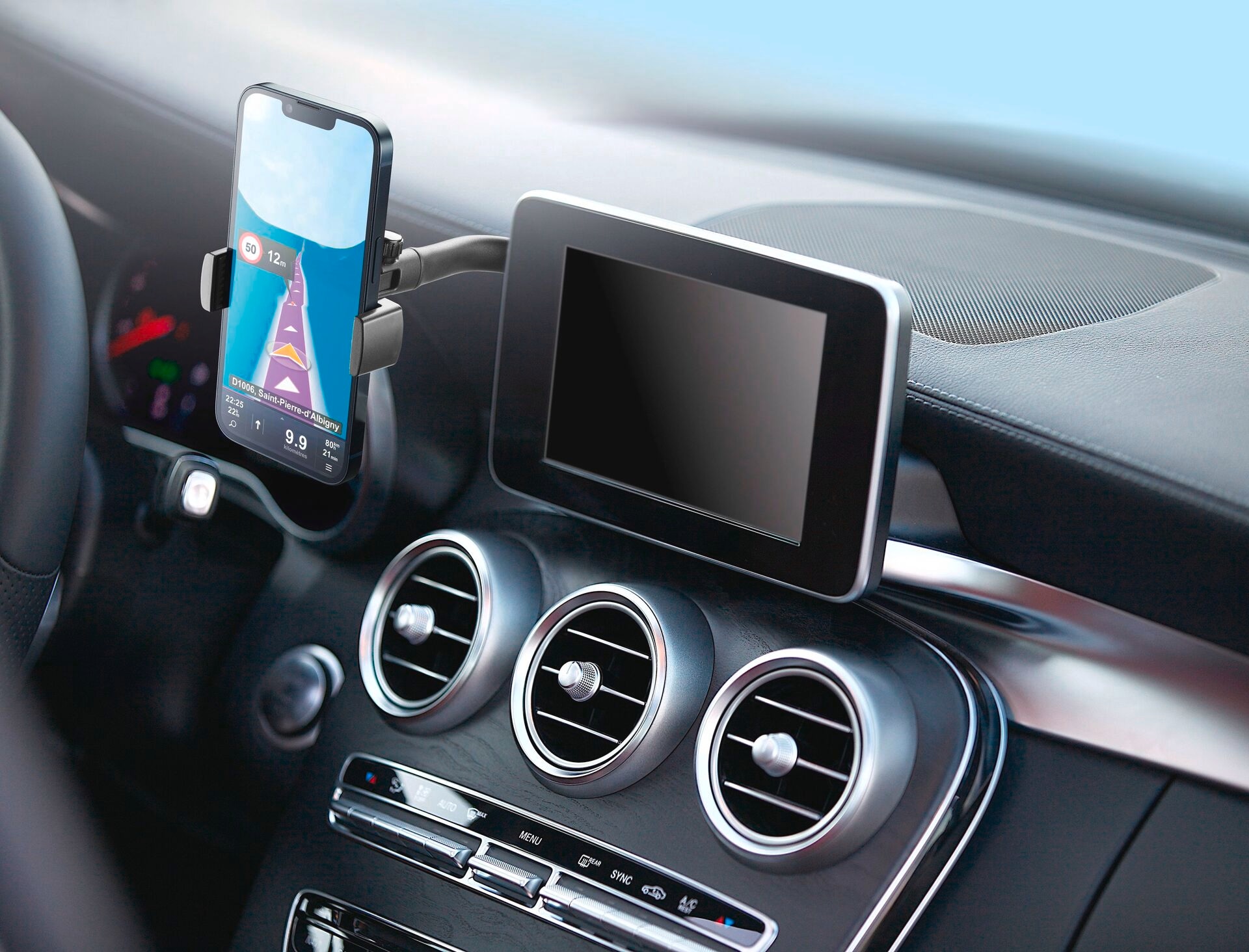 Cellularline Handy-Halterung »Spin Display Car Holder«, zur Befestigung am Fahrzeugdisplay, 360 Grad drehbar