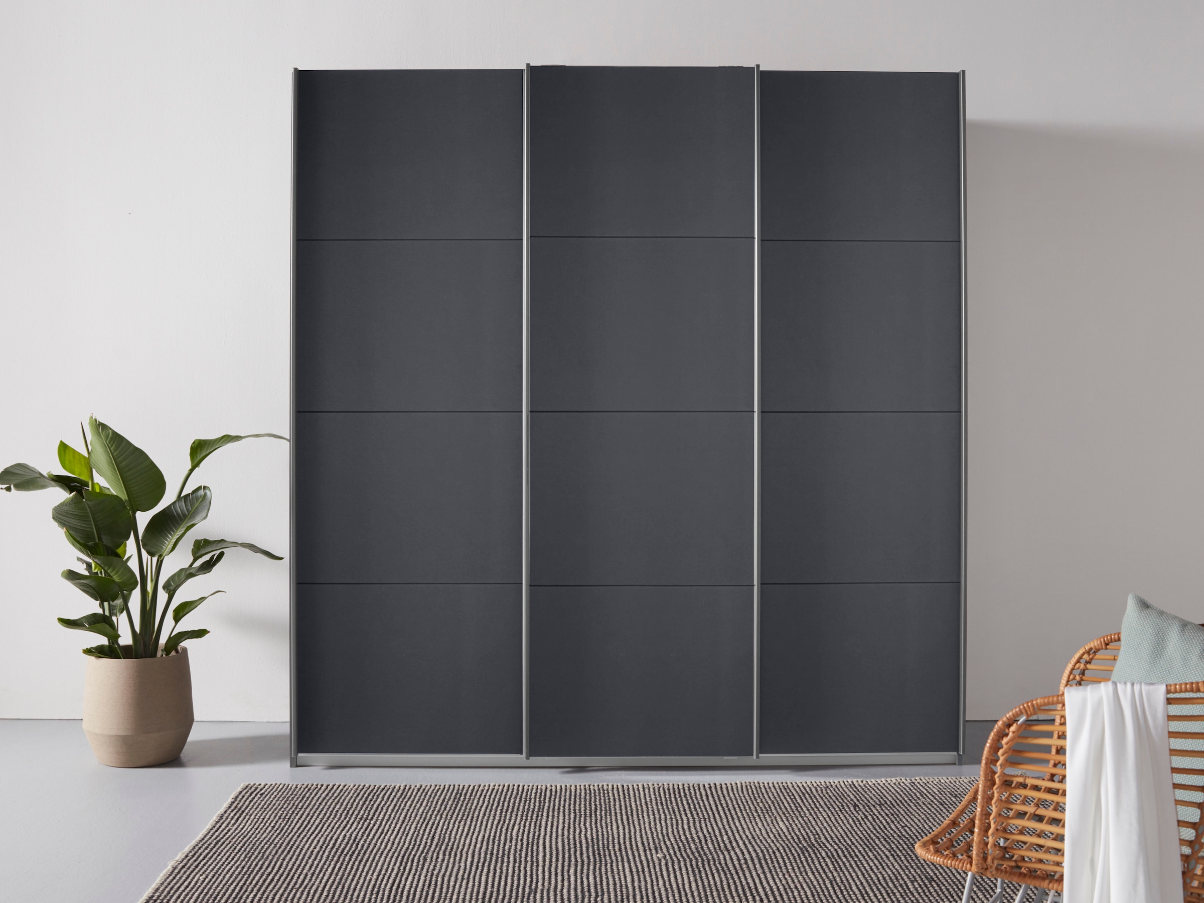 rauch Schwebetürenschrank »Kleiderschrank Schrank Garderobe TOPSELLER OTELI inkl. Inneneinteilung«, mit 3 Innenschubladen sowie zusätzlichen Einlegeböden MADE IN GERMANY