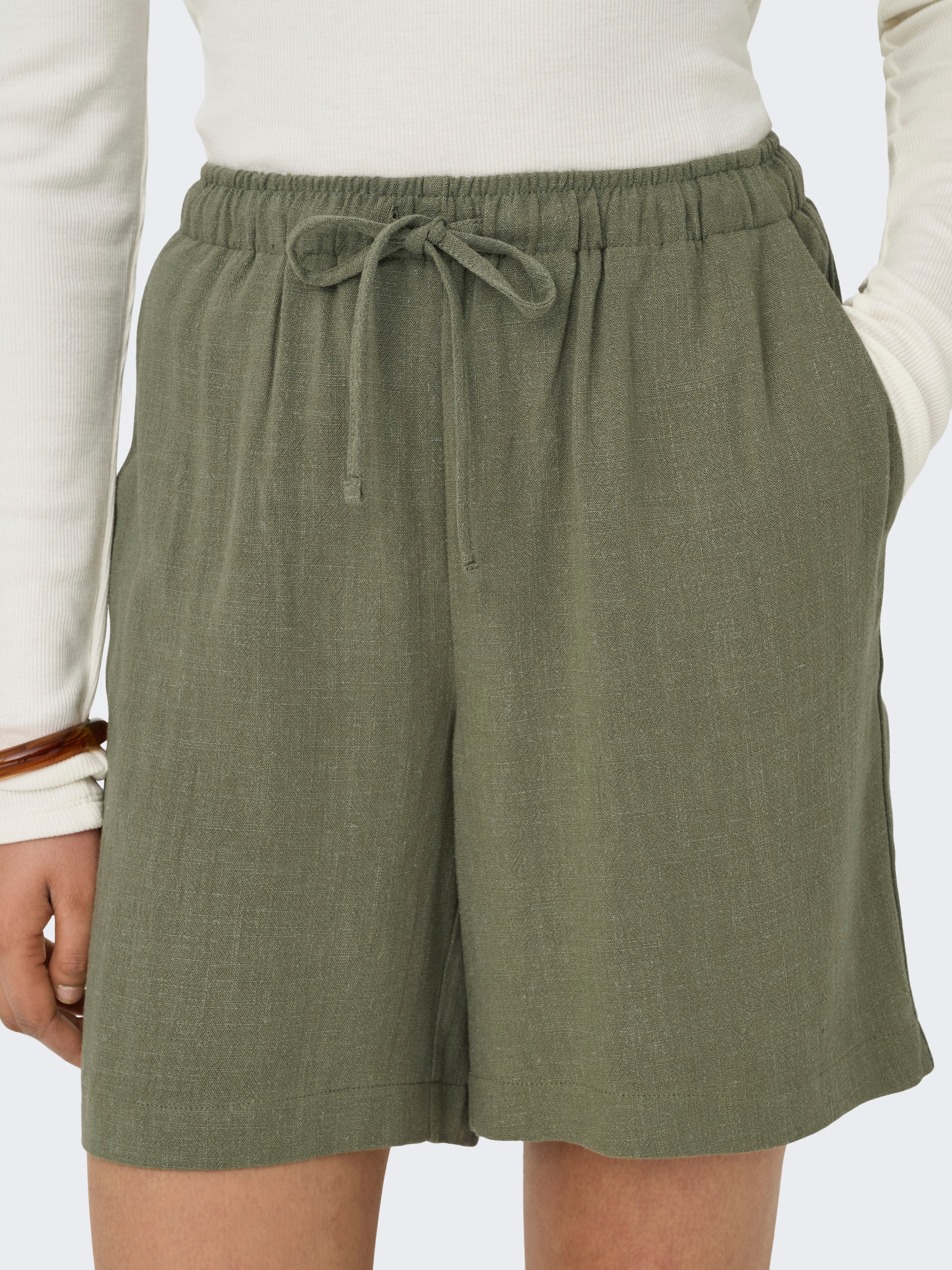 ONLY Shorts »ONLSIESTA MW PULL-UP LIN BL SHORTS NOOS«  loose fit, Jersey, Viskosemischung, elastischer Bund, unifarben
