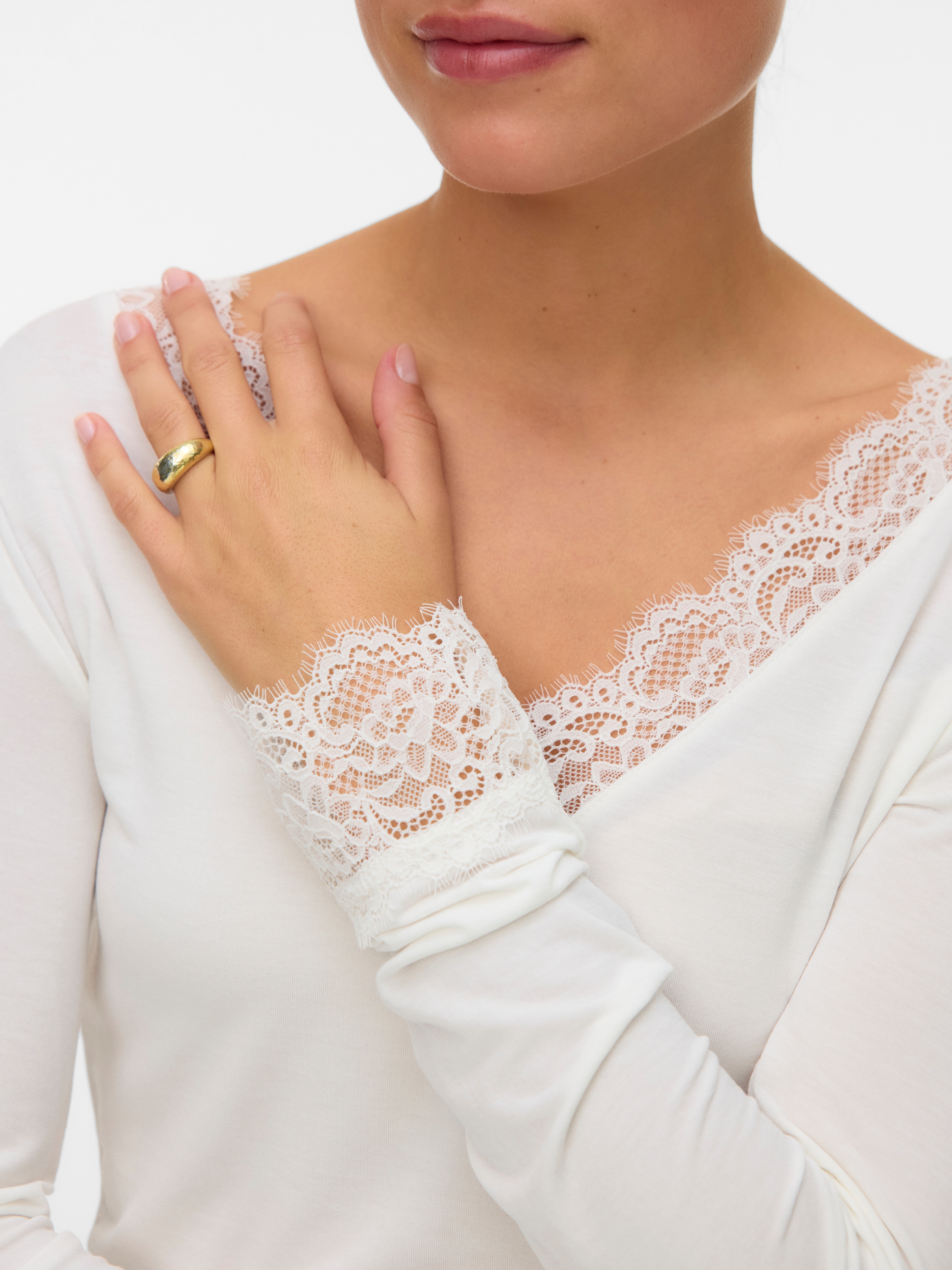 Vero Moda Langarmshirt »VMSKYE LS V-NECK LACE TOP JRS NOOS«