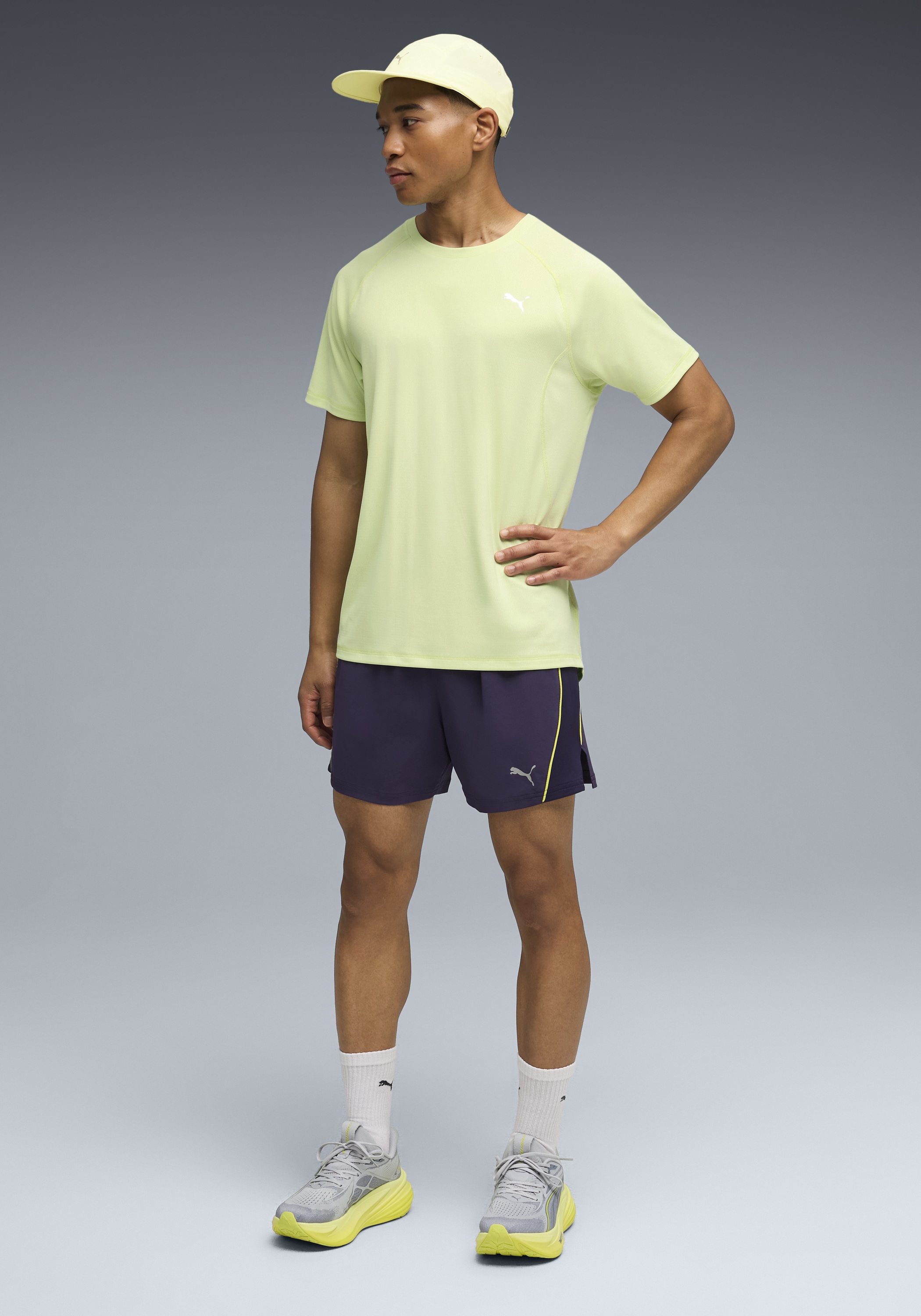 PUMA Laufshirt »M RUN VELOCITY TEE POLY« ergonomische Schnittführung, kurze Ärmel, Performance-T-Shirt