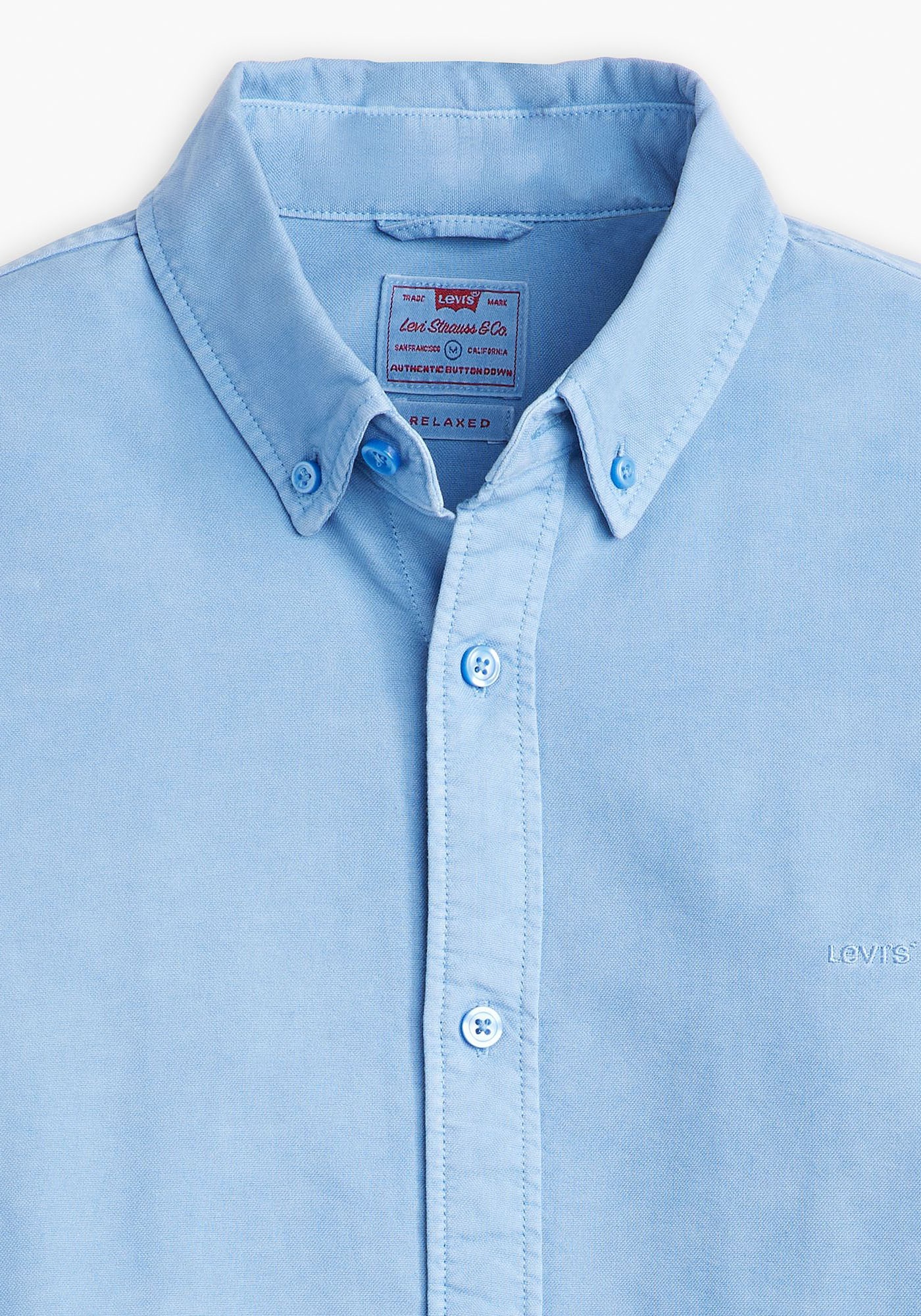 Levi's® Langarmhemd »AUTHENTIC BUTTON DOWN«, mit Ton-in-Ton Logostickerei auf der Brust