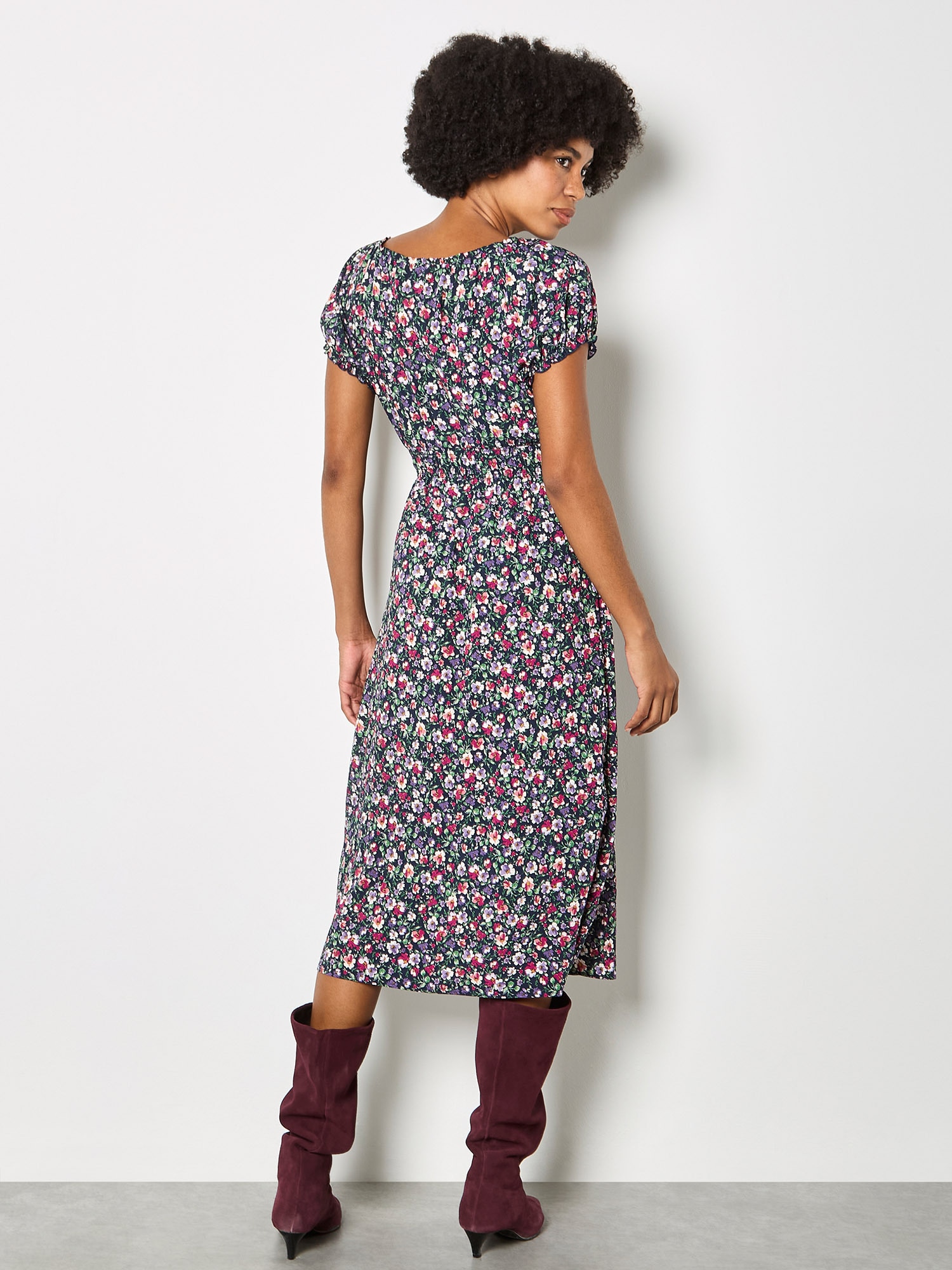 Apricot Druckkleid »Midi-Kleid« mit zierlichem Blumenmuster