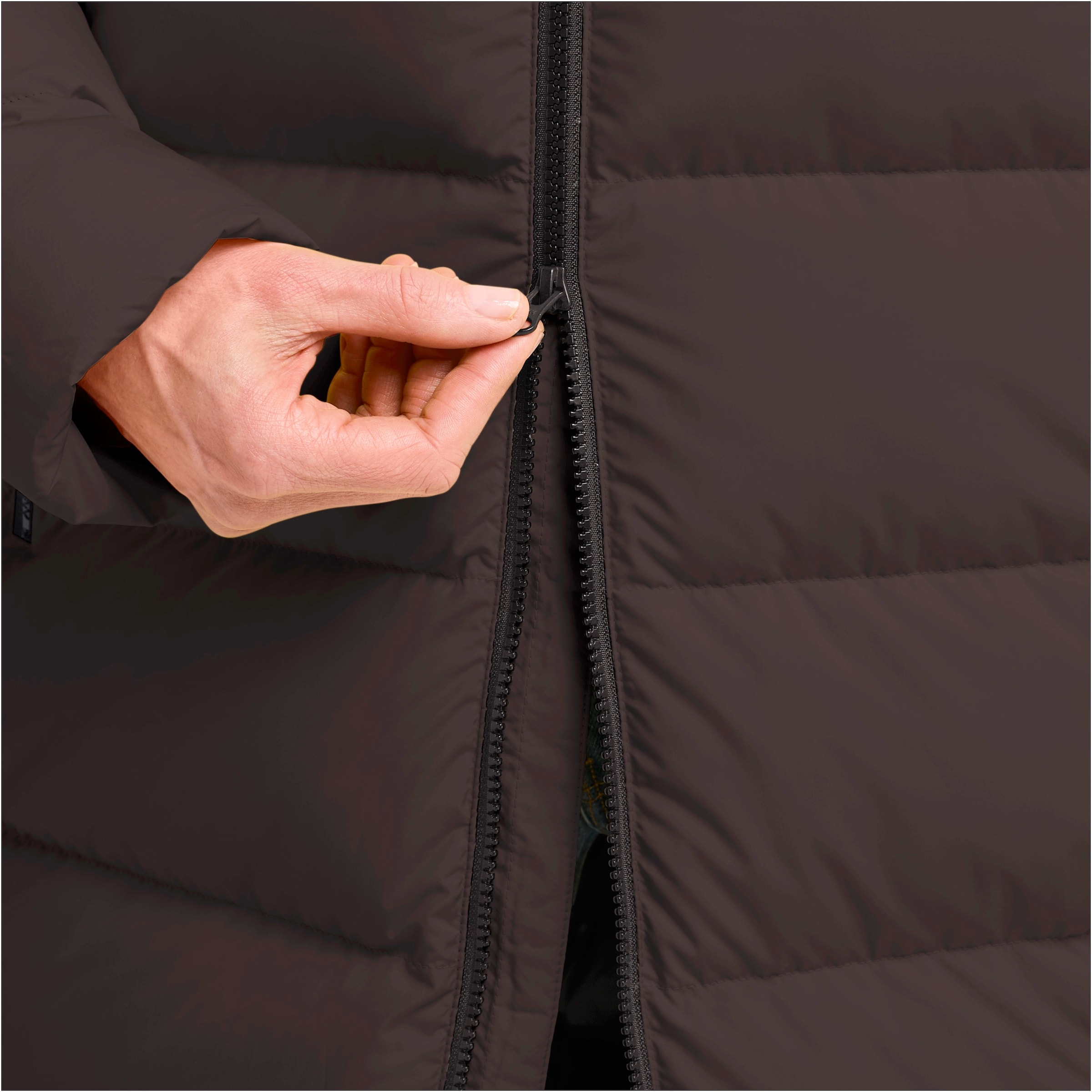 Jack Wolfskin Daunenmantel »FROZEN PALACE COAT W«, Wärmend, winddicht, Daunenjacke