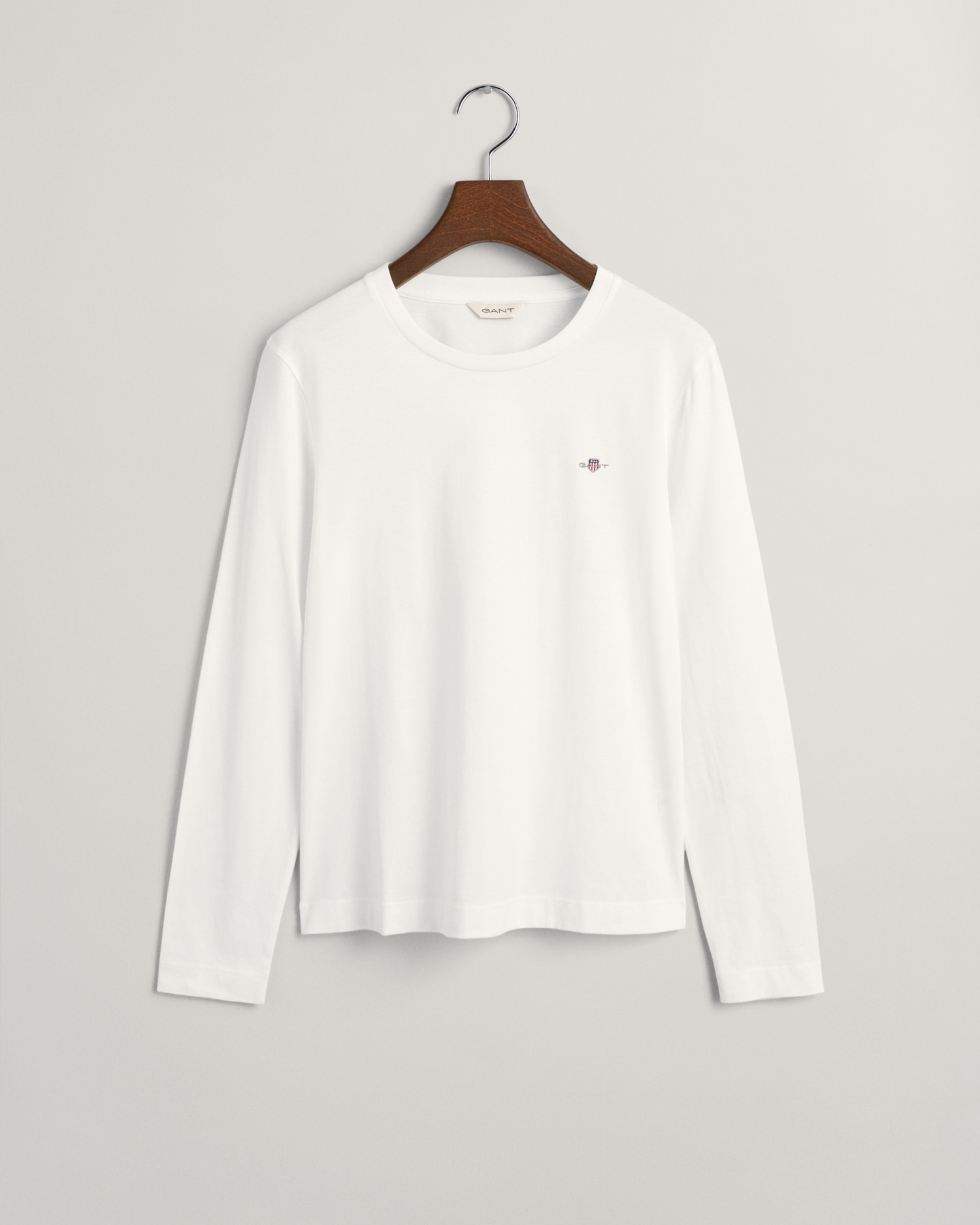 Gant Langarmshirt »REG SHIELD LS T-SHIRT«, kleine Logostickerei auf der Brust