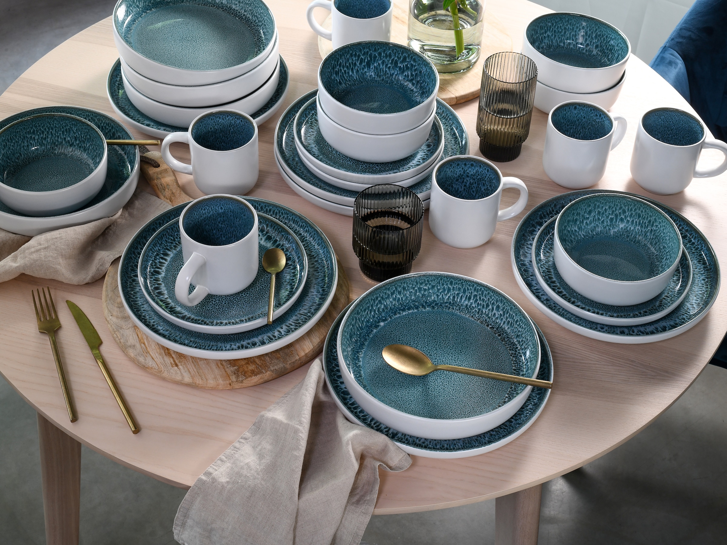 OTTO home Tafelservice »Teller Set, modernes Geschirr-Set, Service Novalee« hohe Haltbarkeit, spülmaschinen- & mikrowellengeeignet, Reaktivglasur