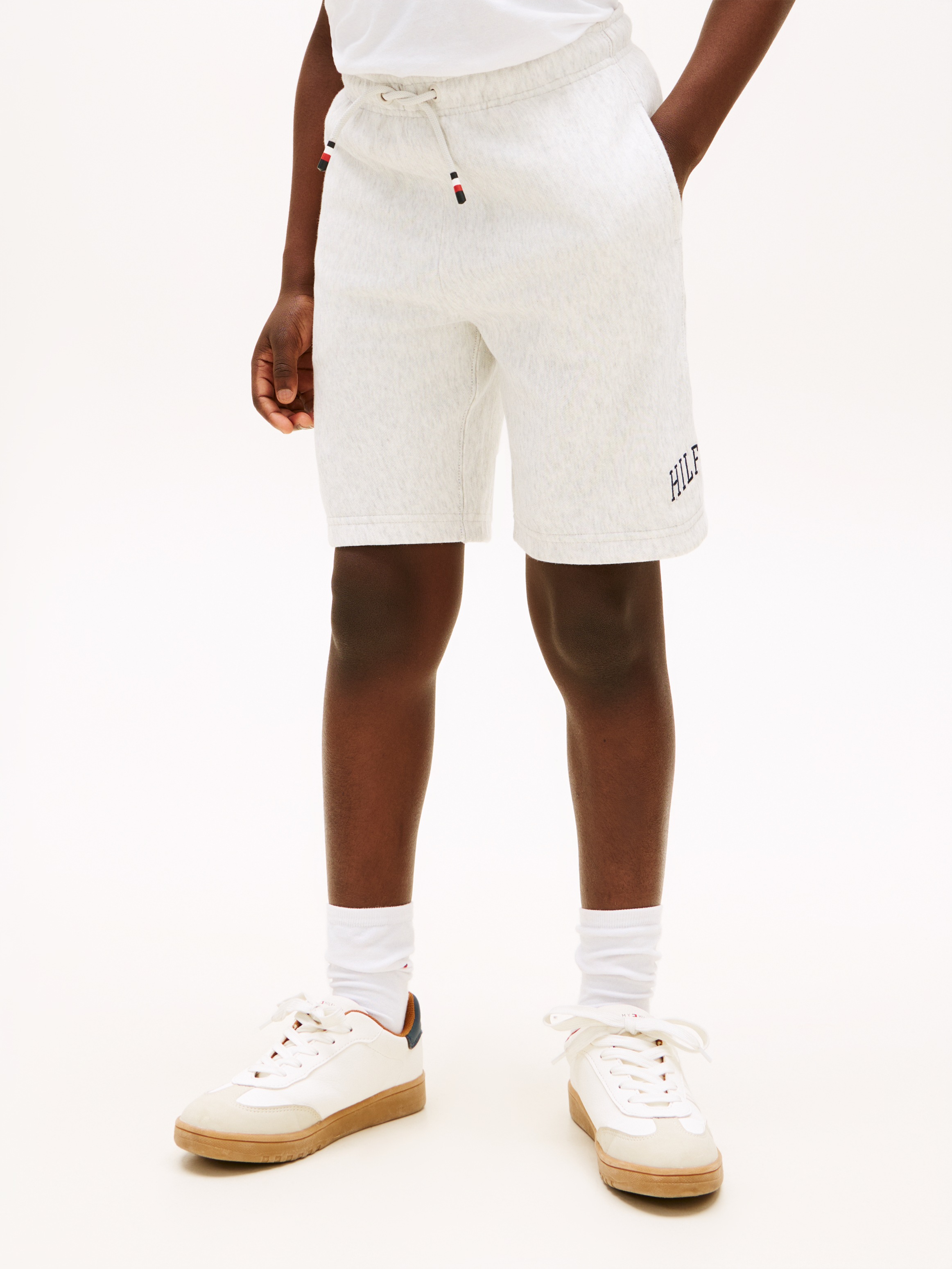 Tommy Hilfiger Sweatshorts »HILFIGER VARSITY WIDE SWEATSHORT«  Kinder bis 16 Jahre, regular fit