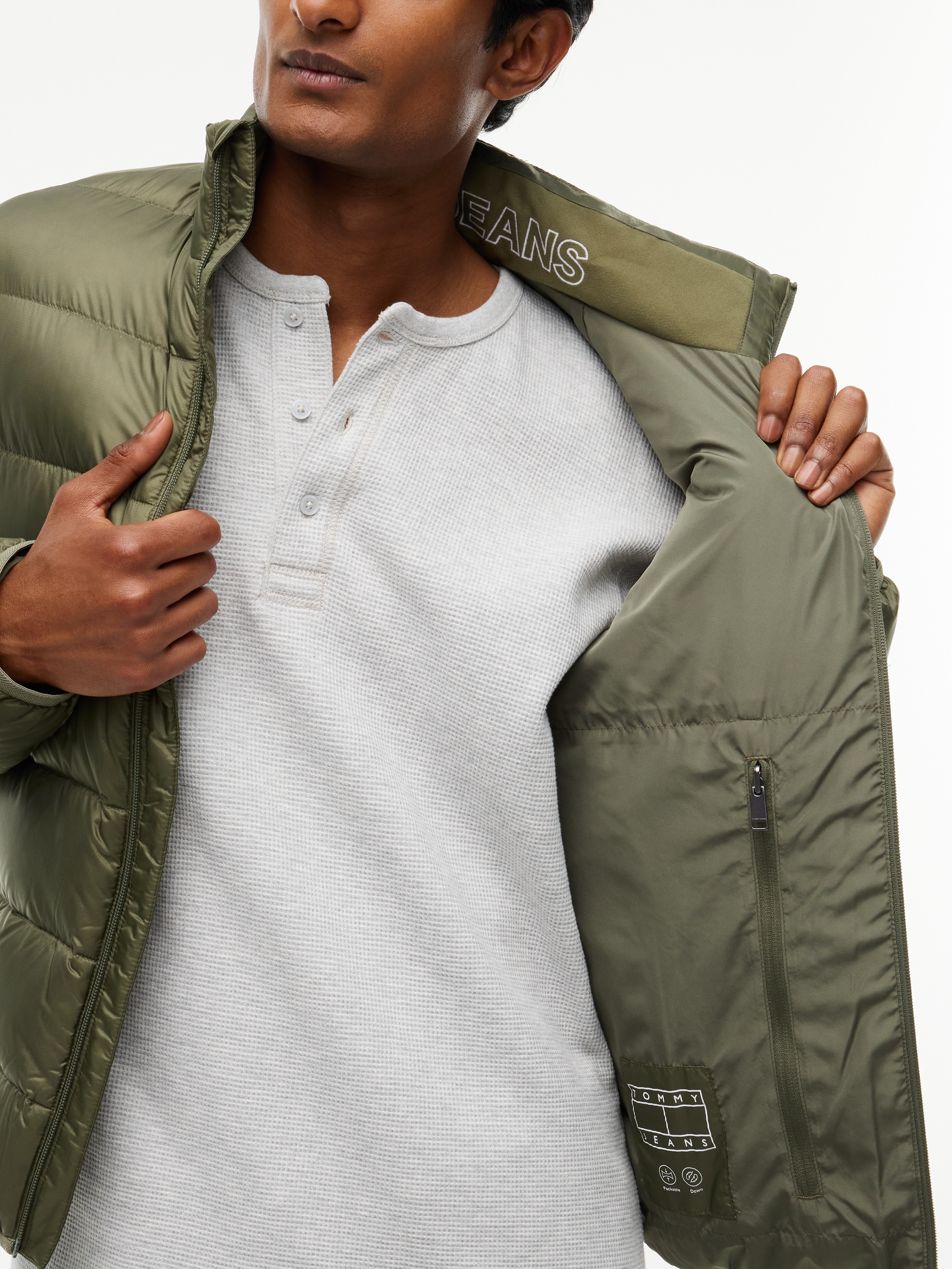 Tommy Jeans Steppjacke »LIGHT DOWN PACKBL JACKET« ohne Kapuze Regular fit mit Stehkragen
