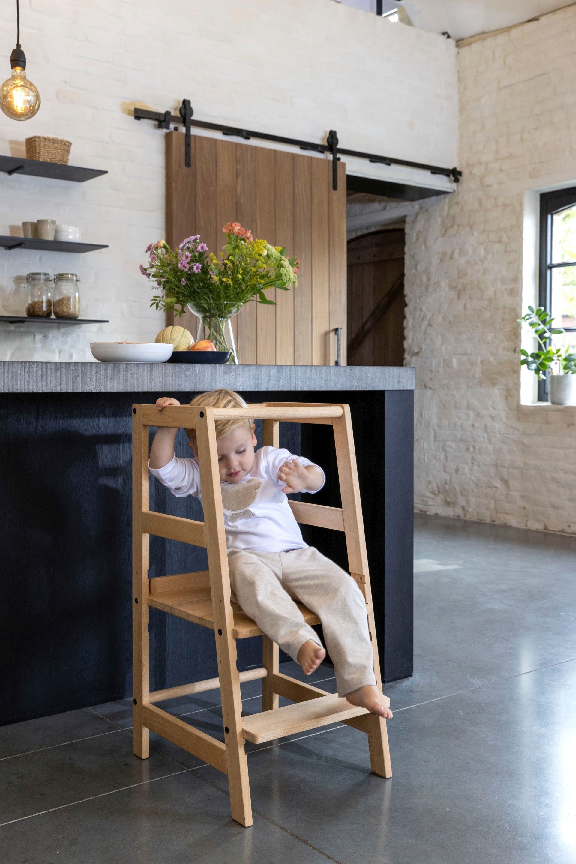 Vipack Kinderstuhl »Lernturm aus Massivholz, stabil und standfest gebaut« () Tritt und Stehfläche 3-fach verstellbar, 3 verschiedene Farben