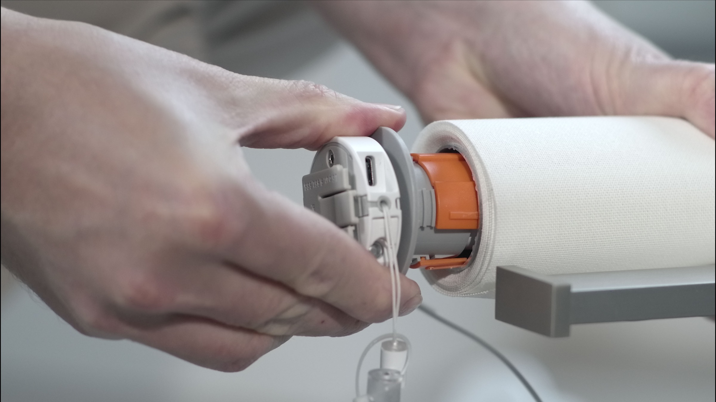 EVE Smart-Home-Zubehör »MotionBlinds Upgrade Kit for Roller Blinds (Matter)«