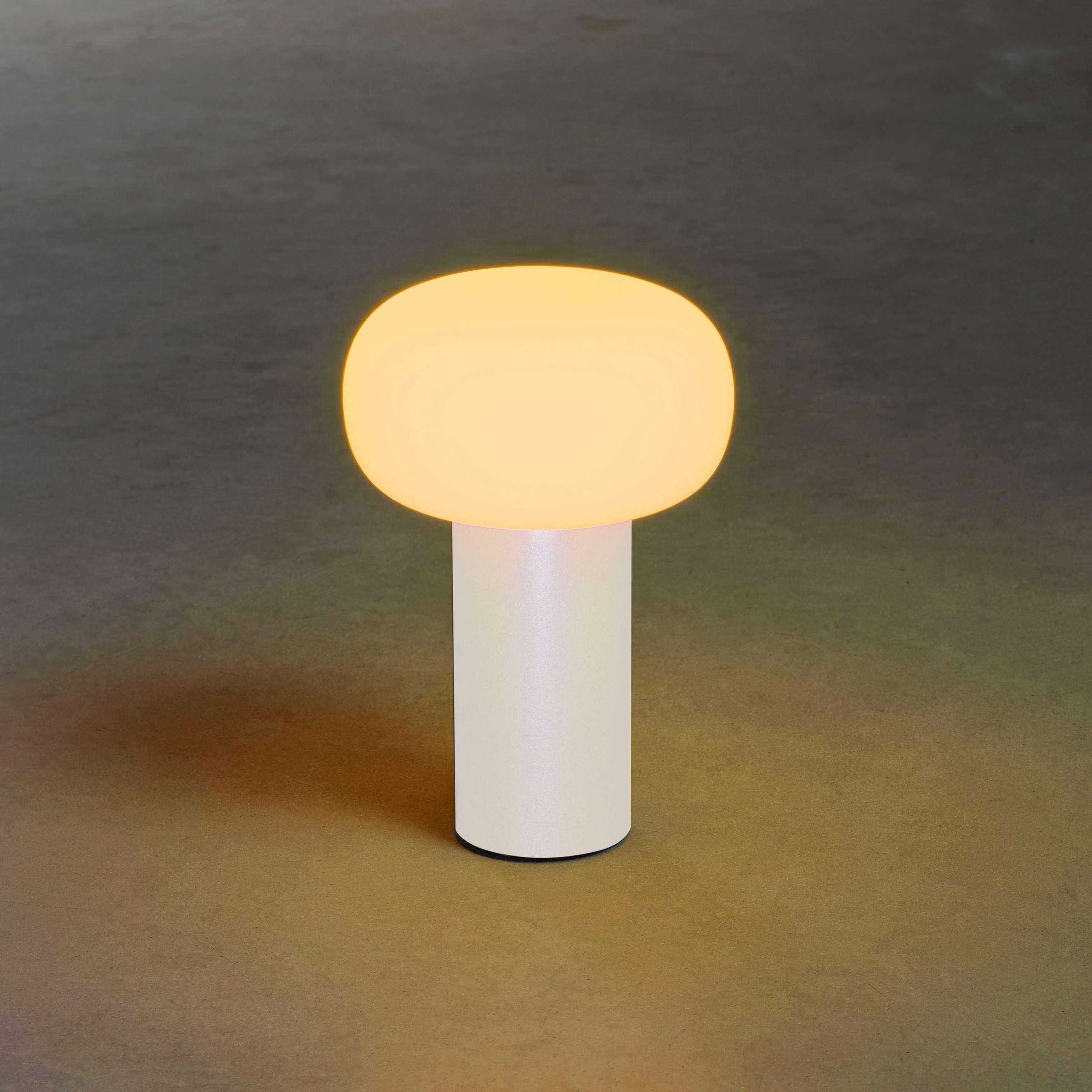 KONSTSMIDE LED Tischleuchte »Antibes«, Leuchtmittel LED-Modul | LED fest integriert, Antibes USB-Tischleuchte, 2700/3000/4000K+RGB, dimmbar
