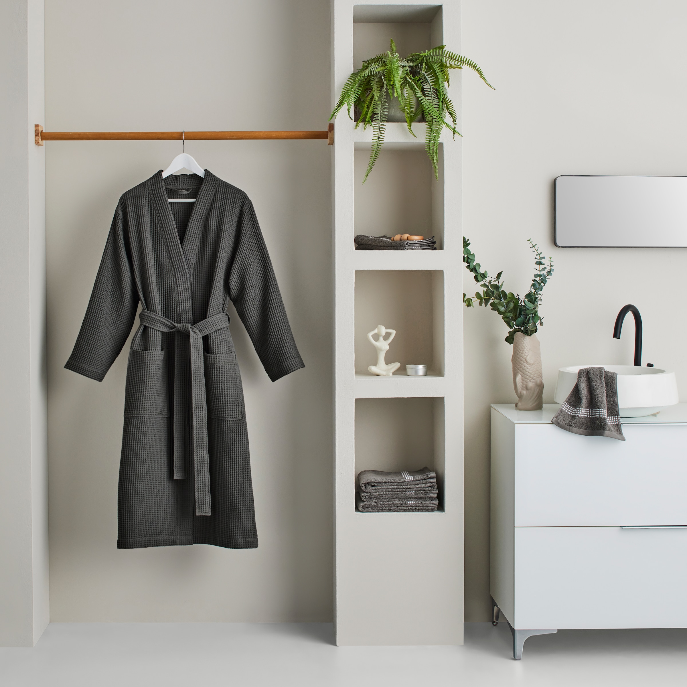 my home Unisex-Bademantel »Inga, Waffelpiqué, ideal für Sauna & Spa, Hotelbademantel«, (1 St.), kleines Packmaß, Taschen, Damen & Herren, S-3XL, Morgenmantel