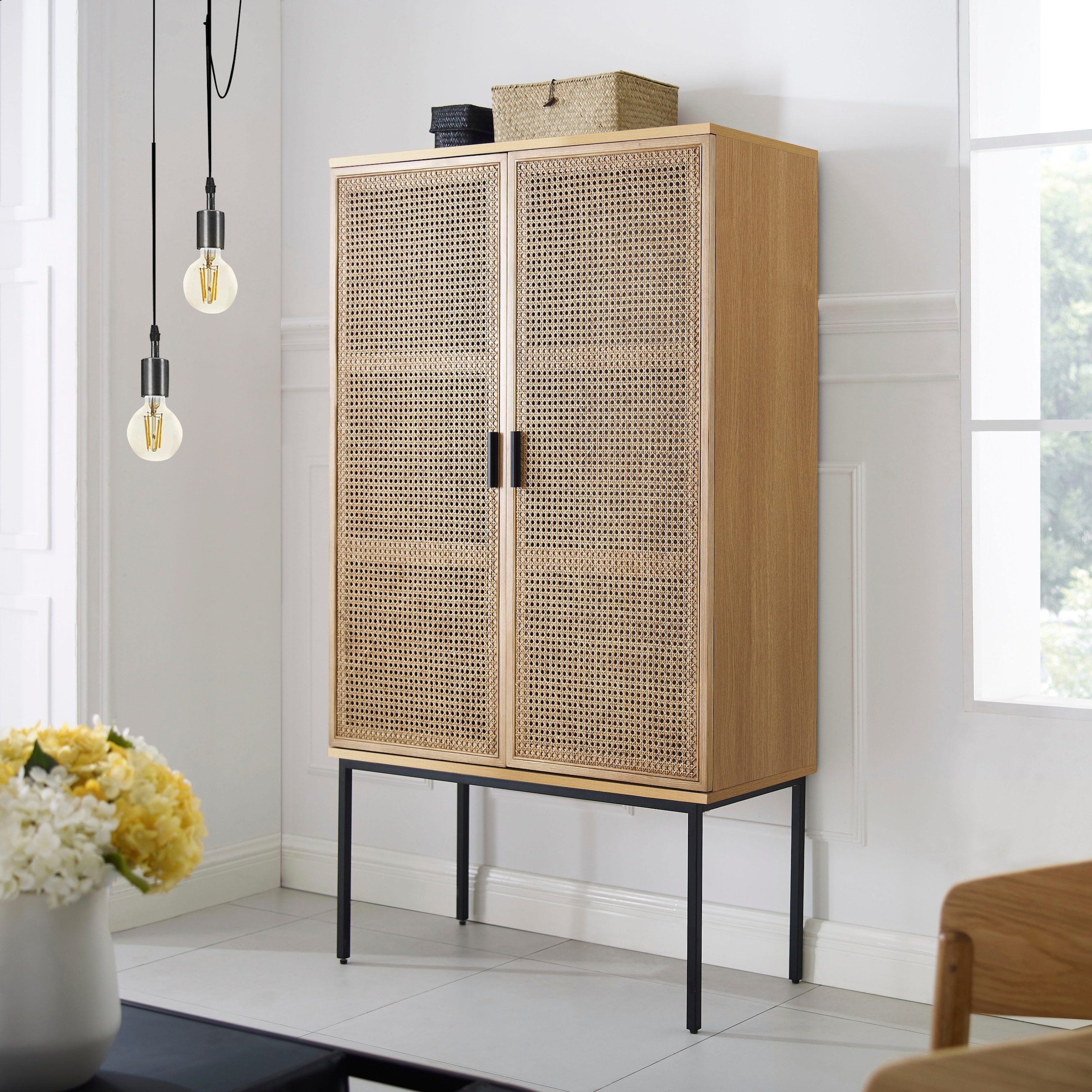 INOSIGN Highboard »Keylea« Eschenholz-Details, robustem Metallgestell, FSC-zertifiziertem Holz