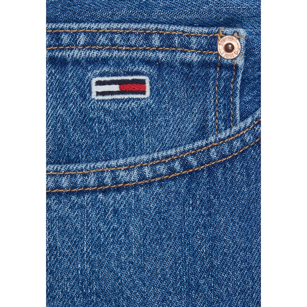 Tommy Jeans Straight-Jeans »RYAN RGLR STRGHT«, mit Tommy Jeans Stitching am Münzfach