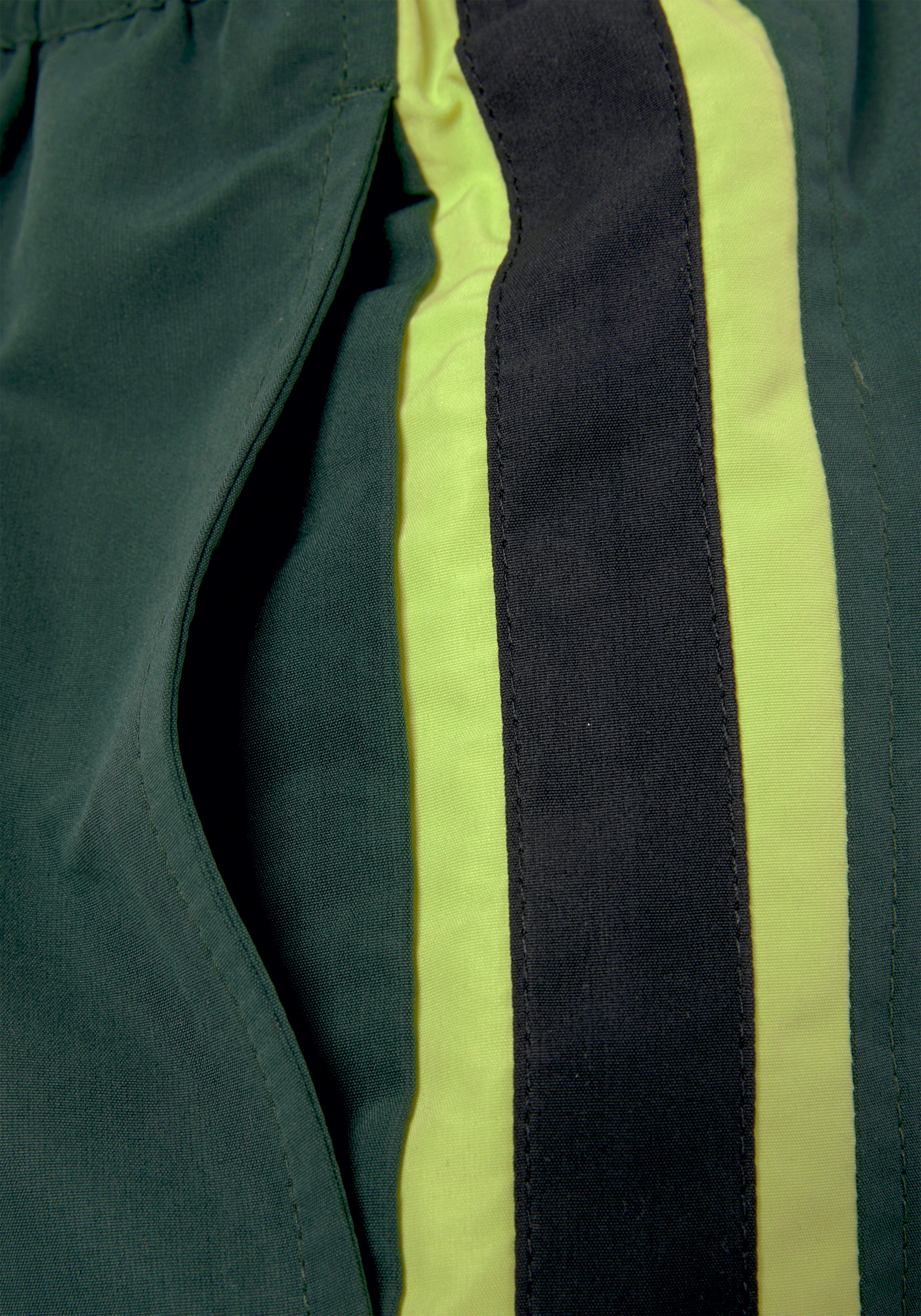 Buffalo Badeshorts , mit kontrastfarbenen Details