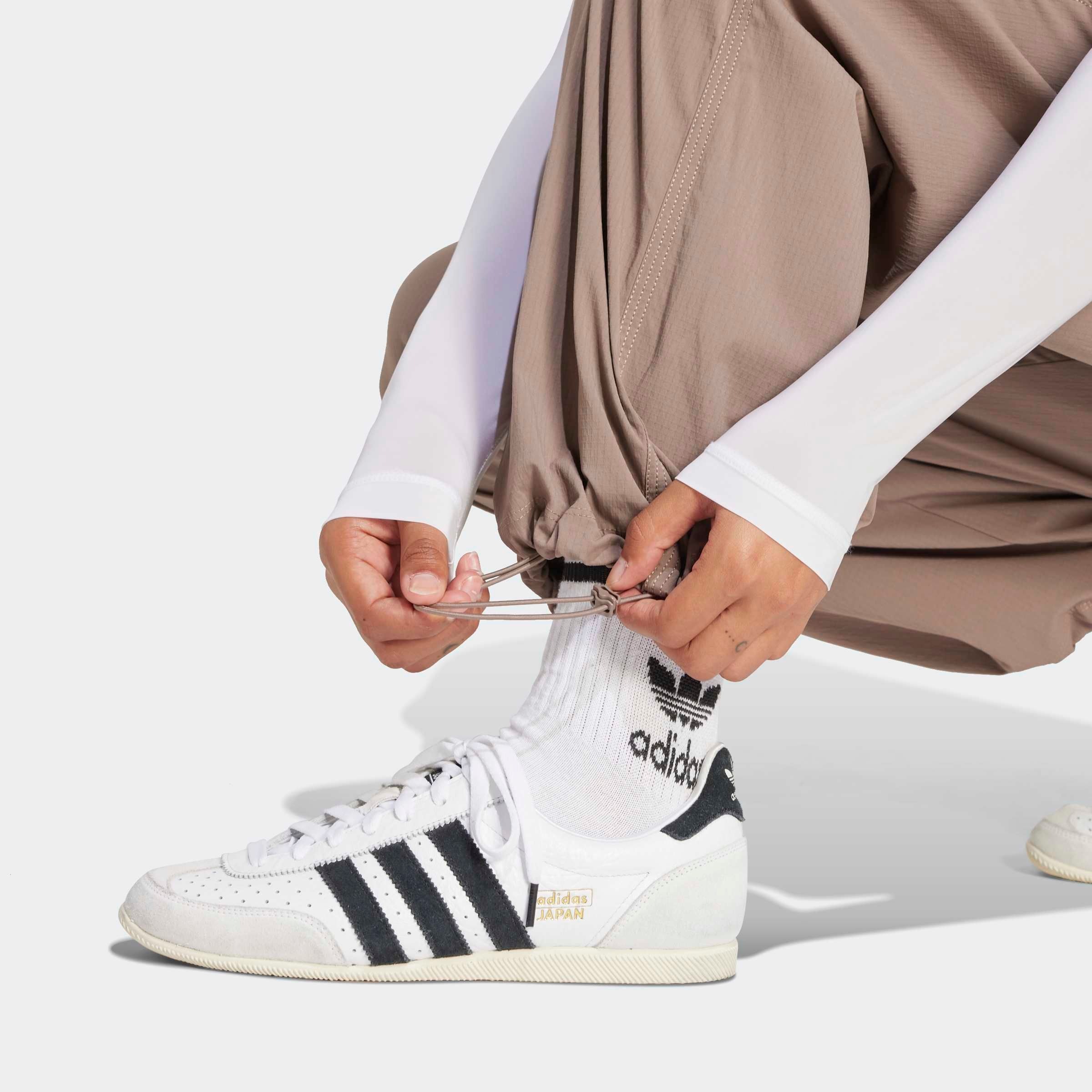 adidas Originals Sporthose »ESS S PARA PANT«, (1 tlg.)