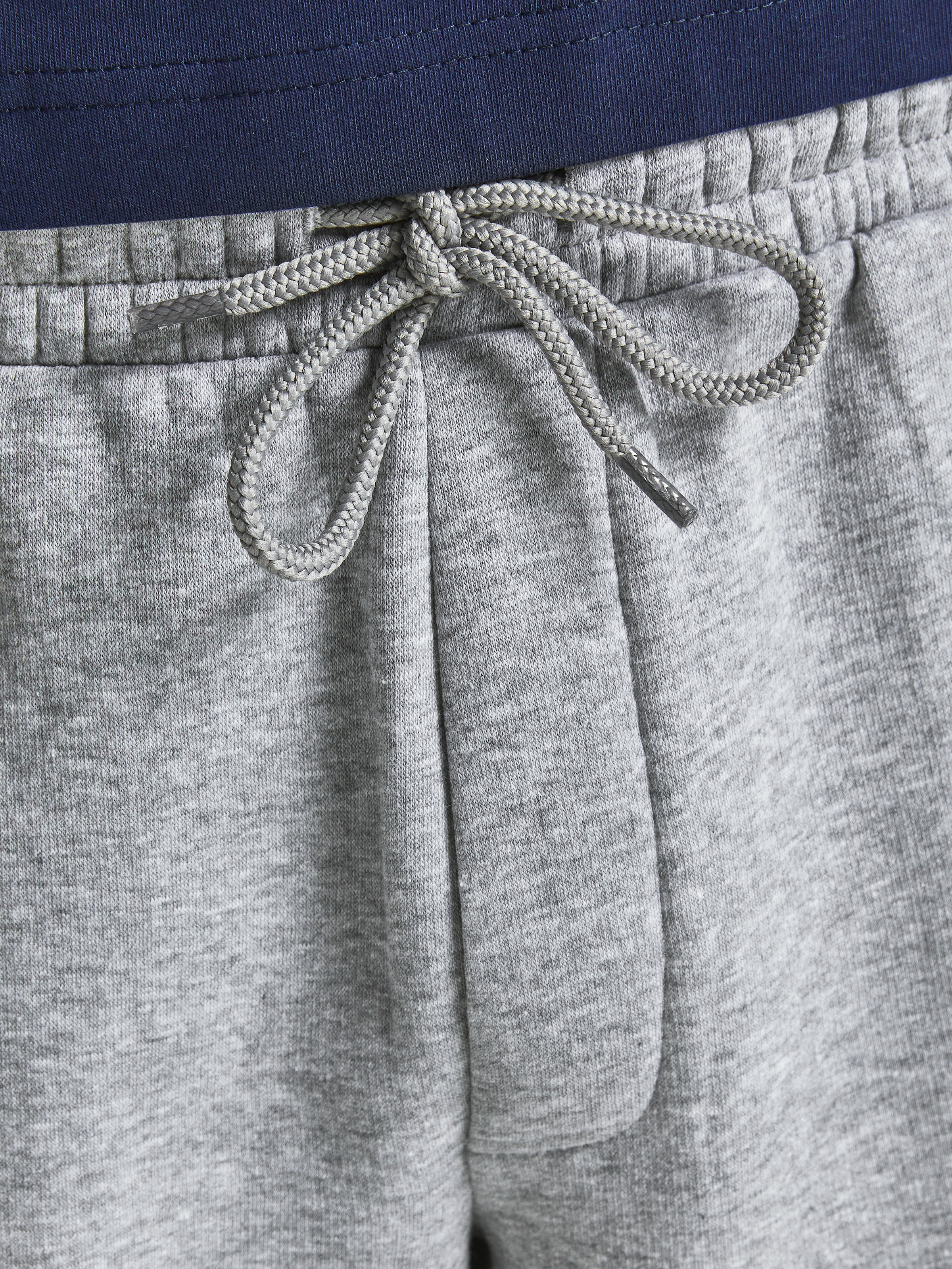 Jack & Jones Shorts »JPSTGORDON BRADLEY SWEAT SHORTS MID«, mit elastischem Bund
