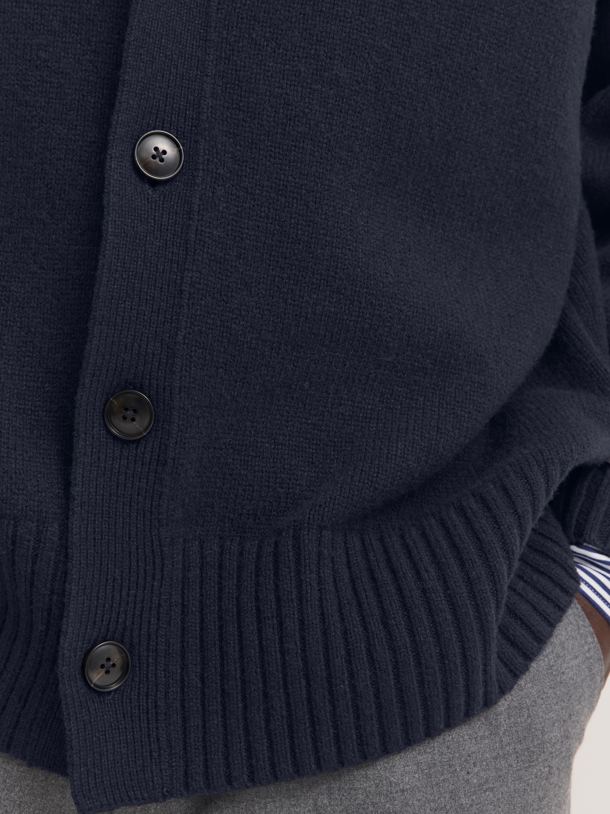 bugatti Strickjacke »Regular Fit« Regular Fit Wollmix V-Ausschnitt