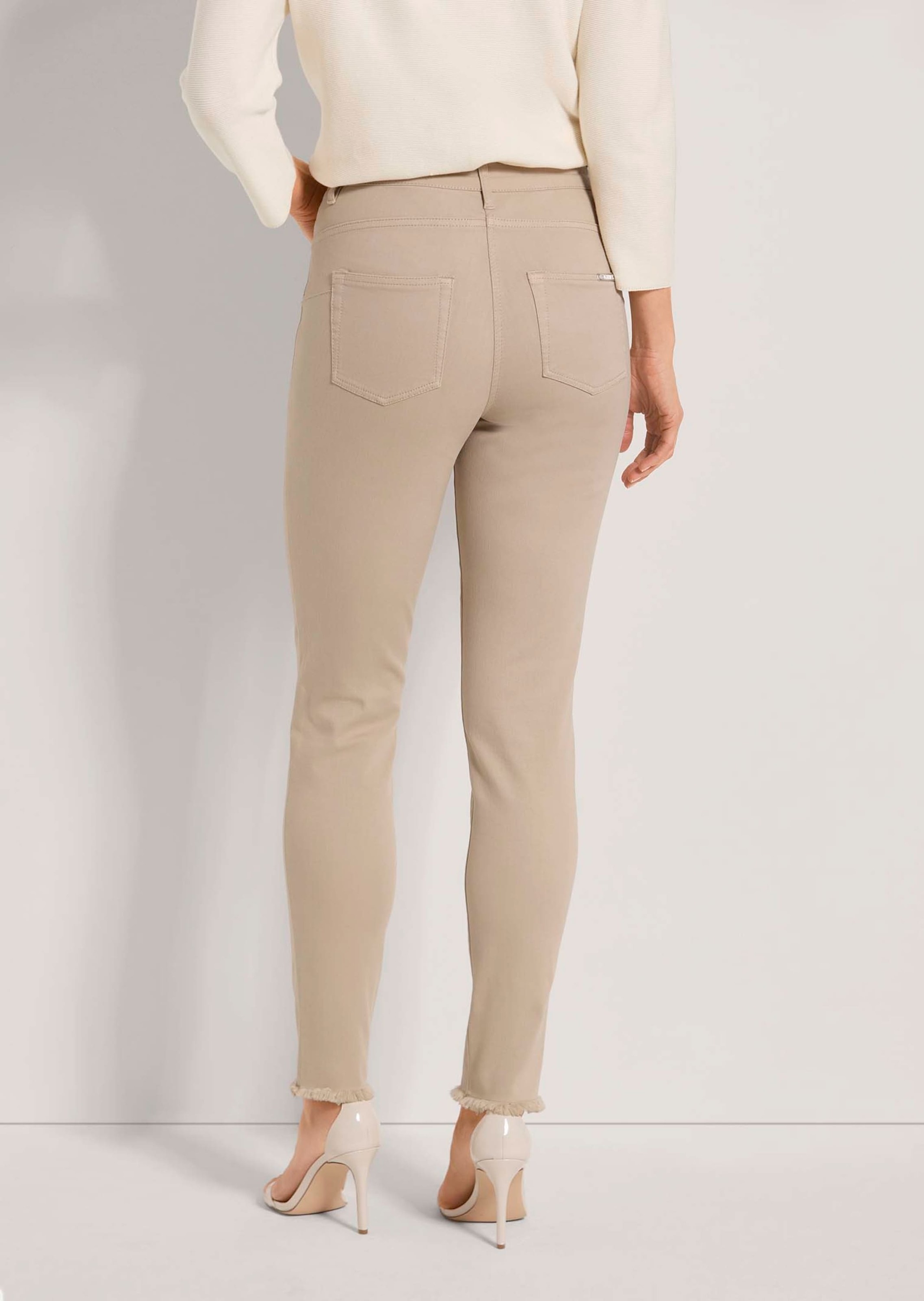 MADELEINE Regular-fit-Jeans »Jeans Jeans mit feinem Fransensaum«